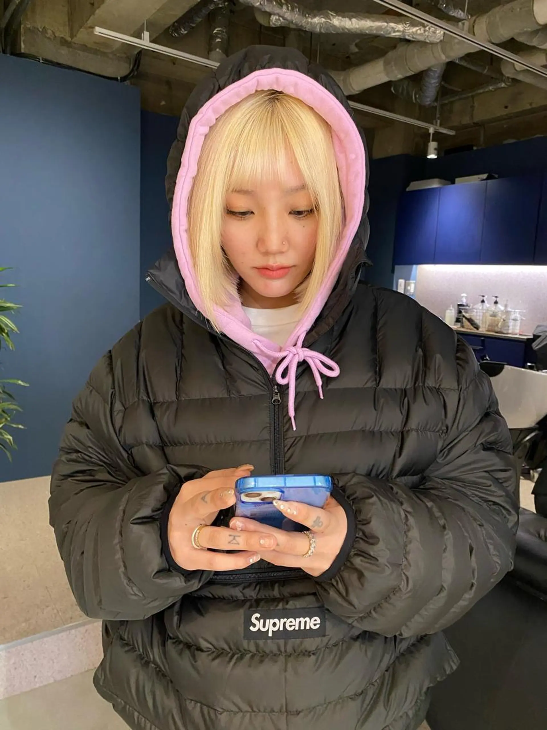 ミディアム カラー ハイトーン/ ボブ 中村麟のヘアスタイル