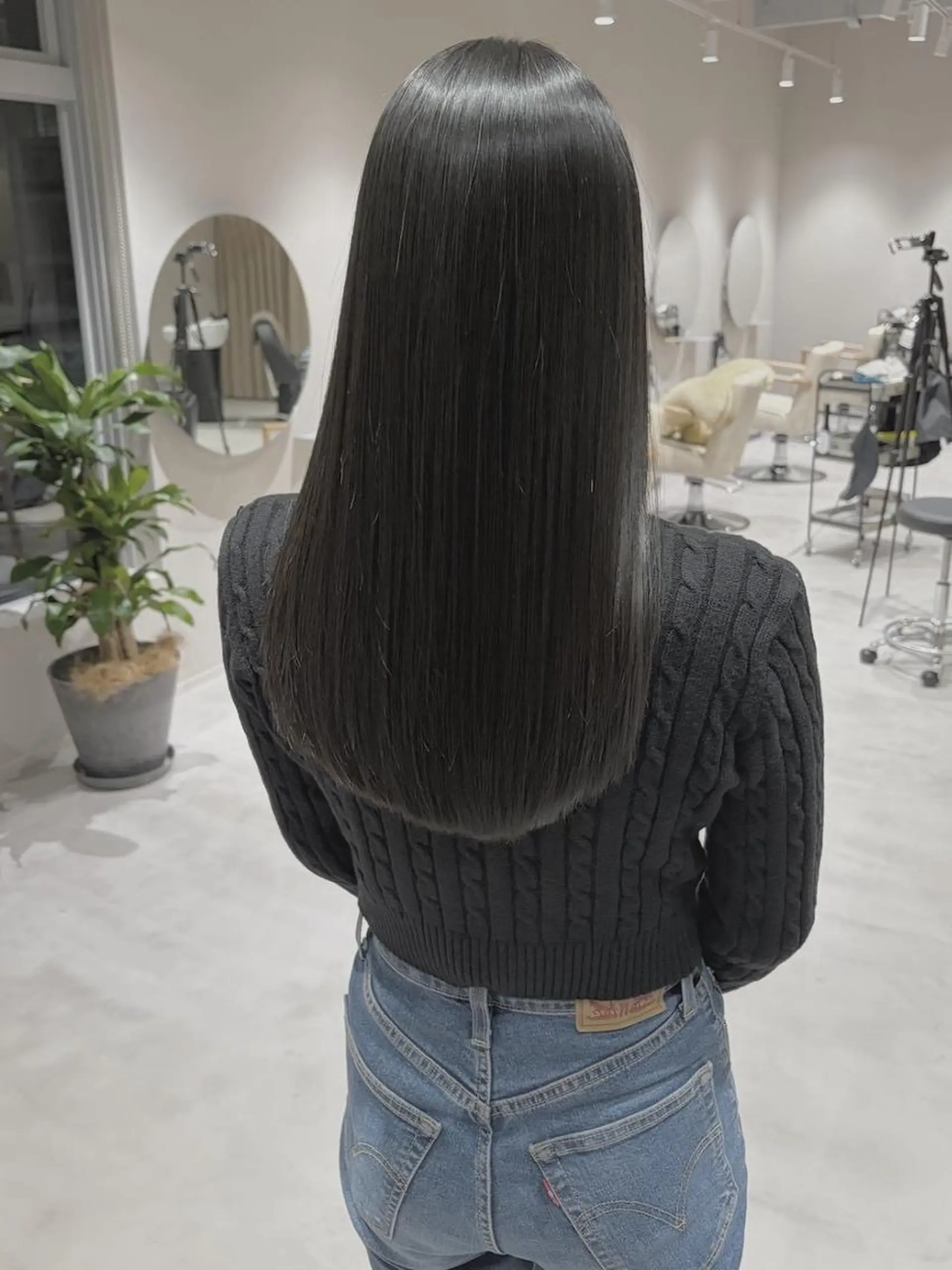 セミロング 髪質改善✨縮毛矯正✨ が得意‼️高島英隆のヘアスタイル