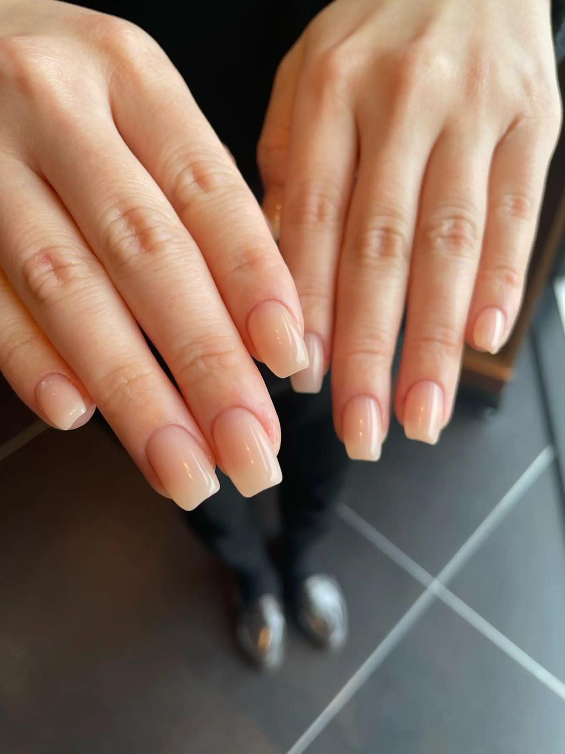 ネイル パラジェルサロン 大人女性が通うサロンのネイルデザイン