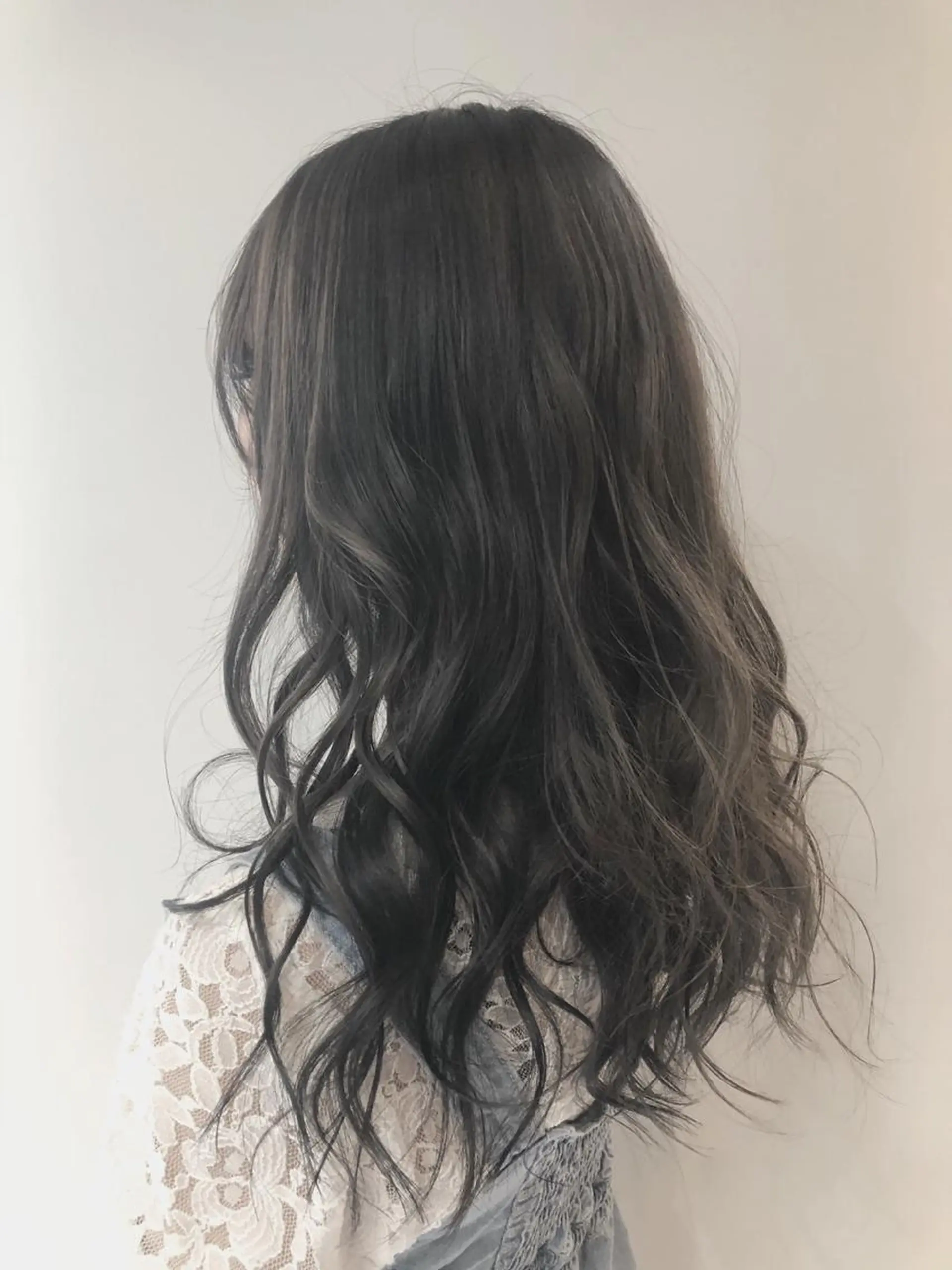 セミロング カラー アディクシーカラー グレージュ 女性リピ90%🍨 🩷佐藤みずきのヘアスタイル