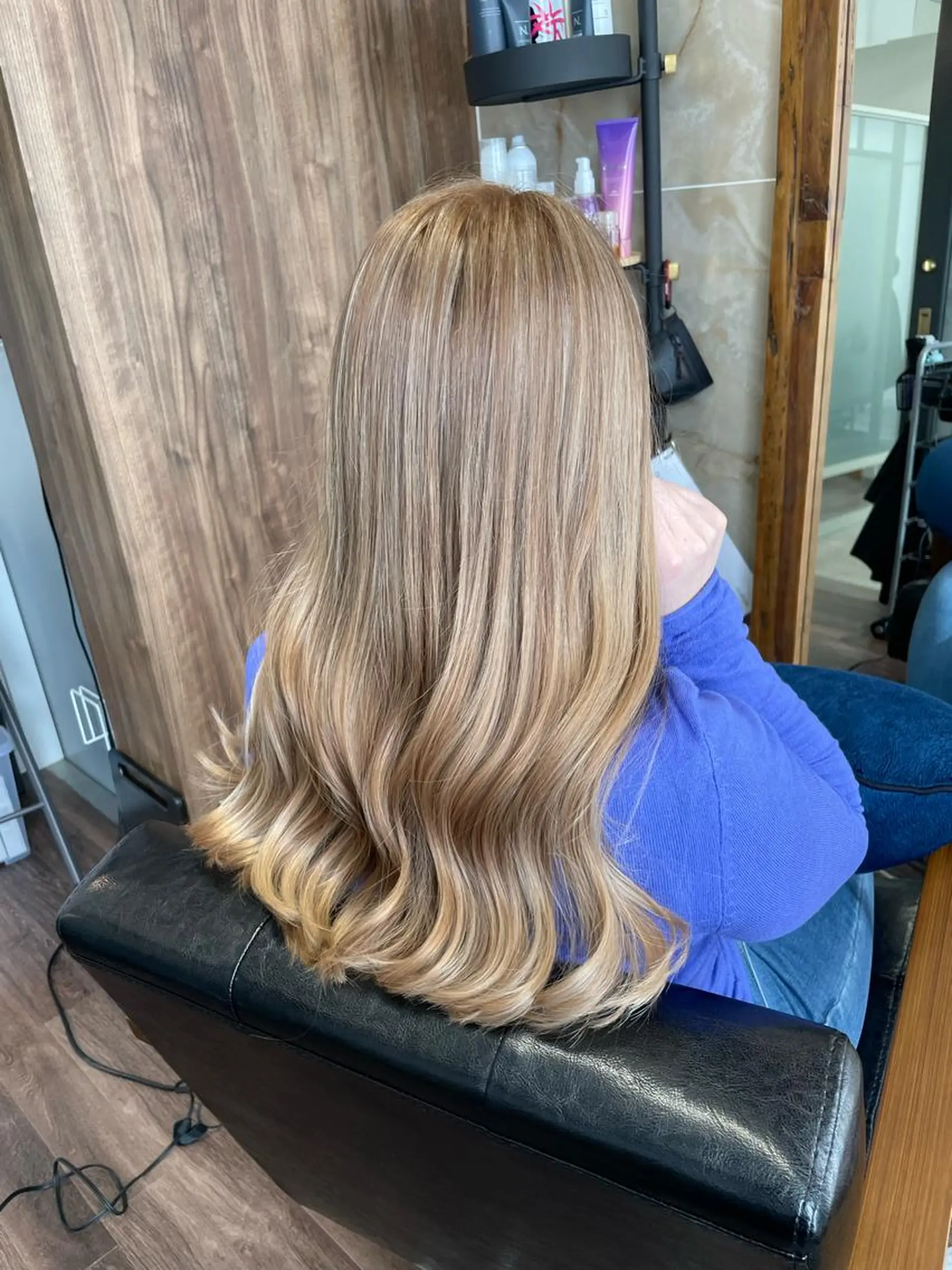 ロング カラー ヘアカラー トリートメント Lull (シェアサロンReco VIProom)所属・Lull1人美容室 バレイヤージュのヘアスタイル