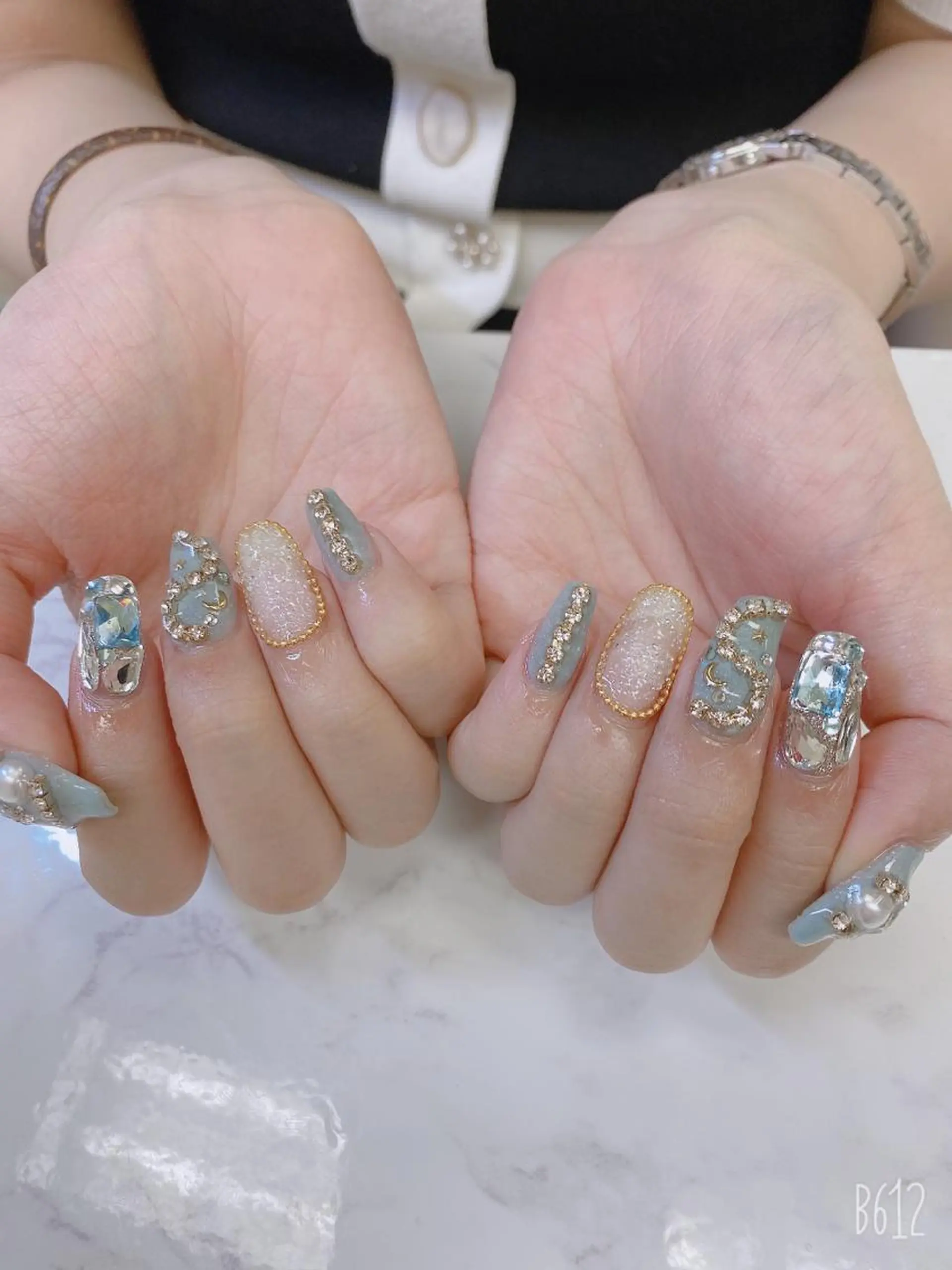 ミディアム ハンドネイル JNA認定講師🌸 RIEのネイルデザイン