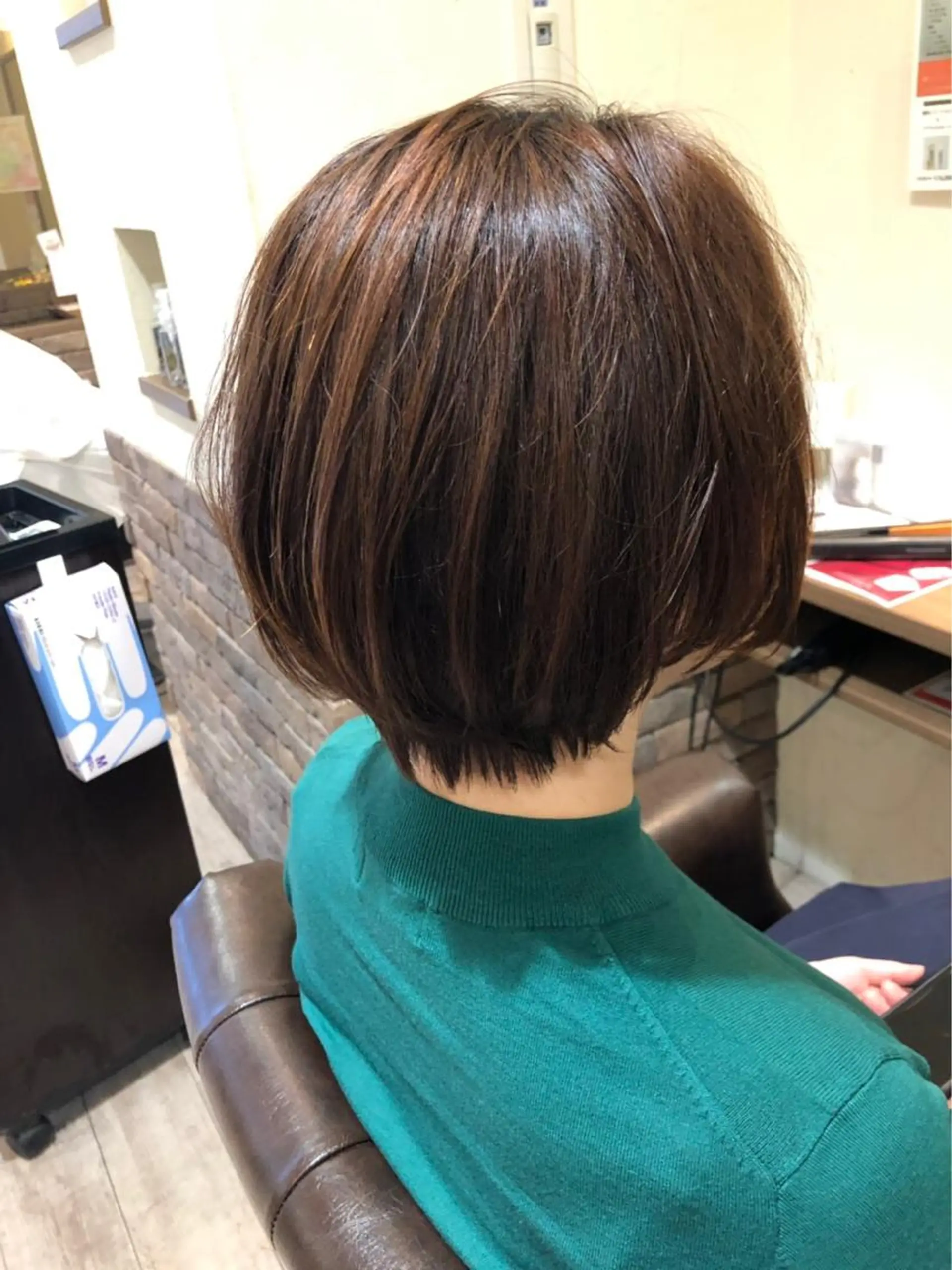 ショート 白髪ぼかしモデル募集 今村理央奈のヘアスタイル