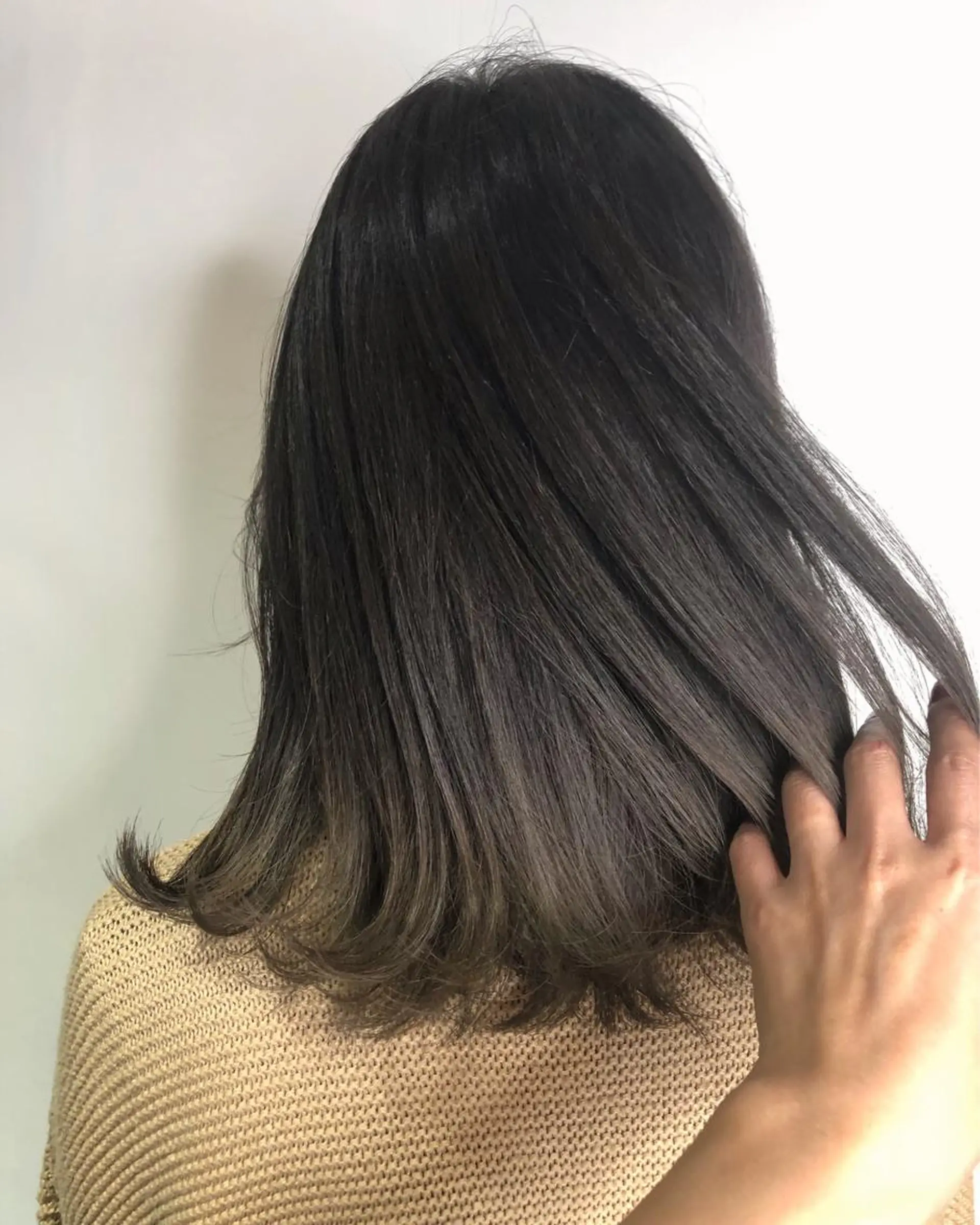 セミロング カラー グレージュ カット ヘアカラー トリートメント Gardenhair 小笠原篤矢ショートのヘアスタイル