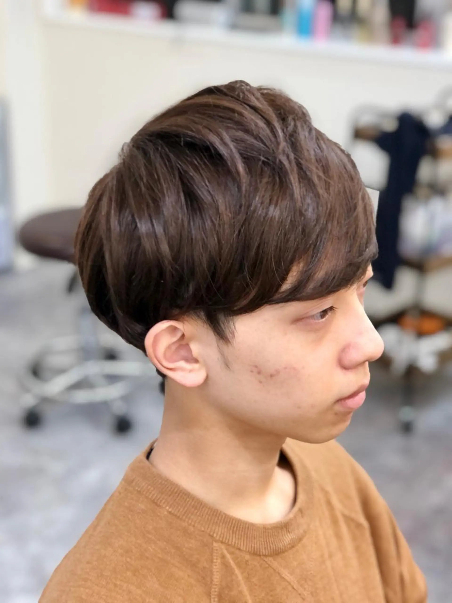 メンズ マッシュ カット ヘアカラー トリートメント H by Real meのヘアスタイル