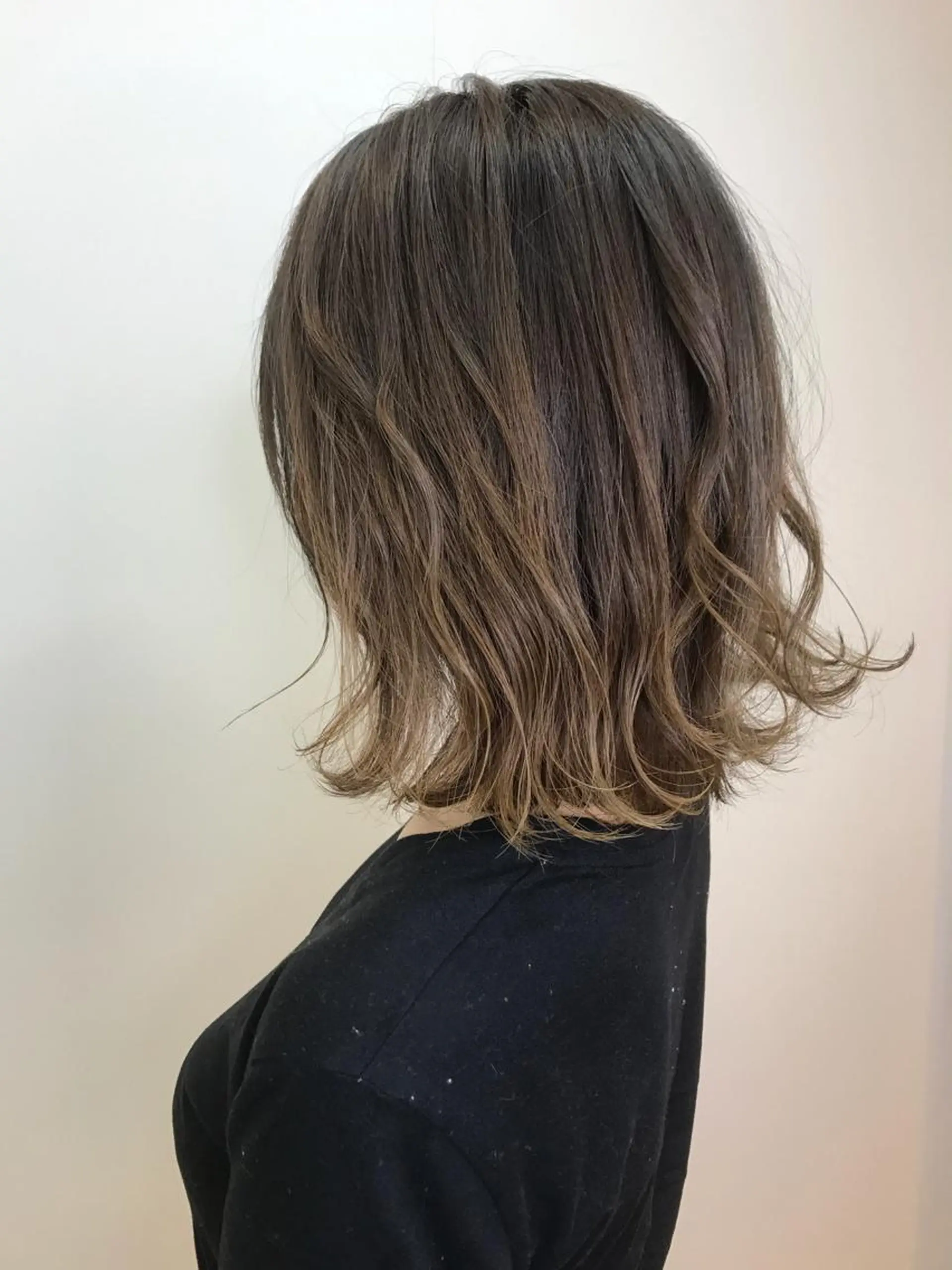 ミディアム カラー 湯浅 了一のヘアスタイル