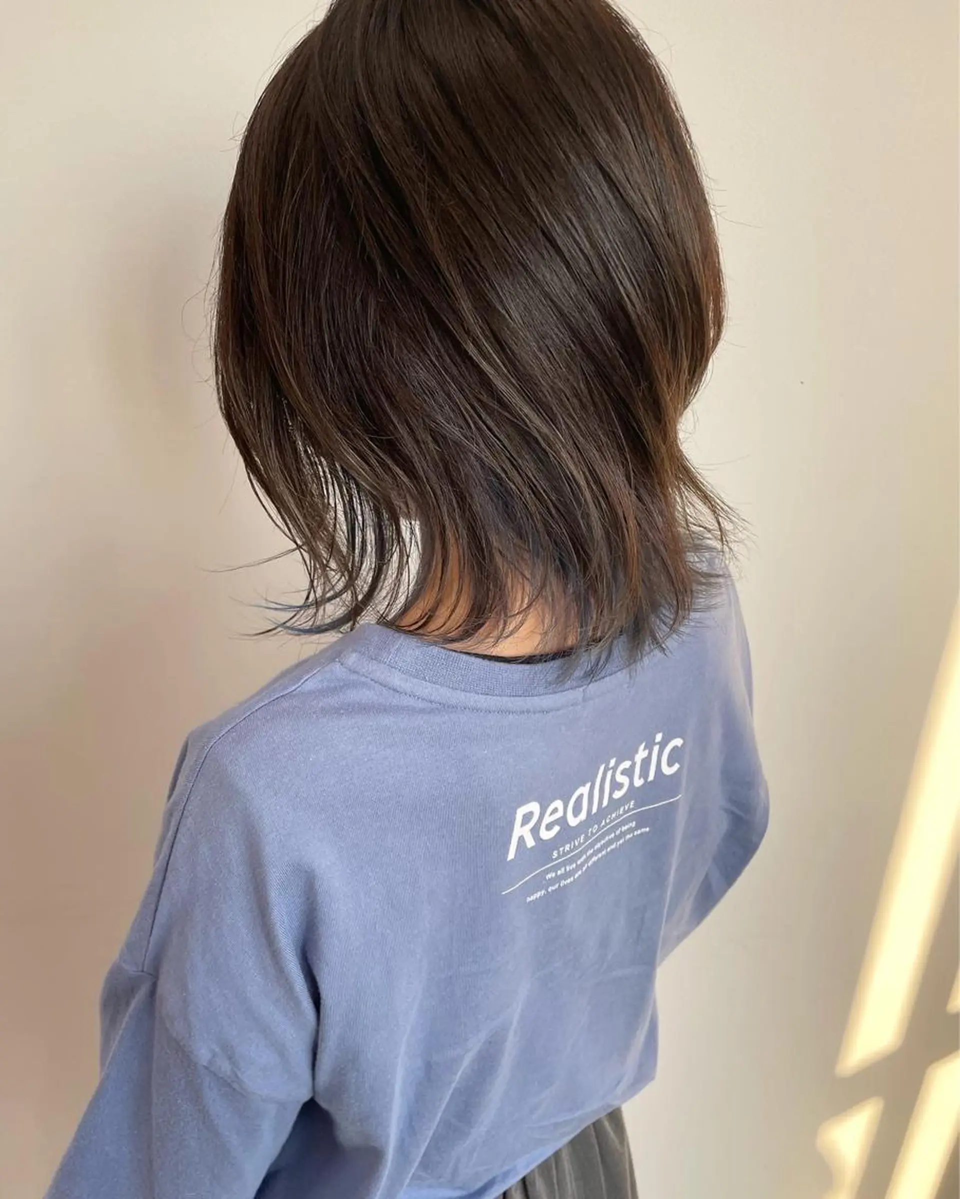 ミディアム アッシュ ヘアカラー 明石 歩樹のヘアスタイル