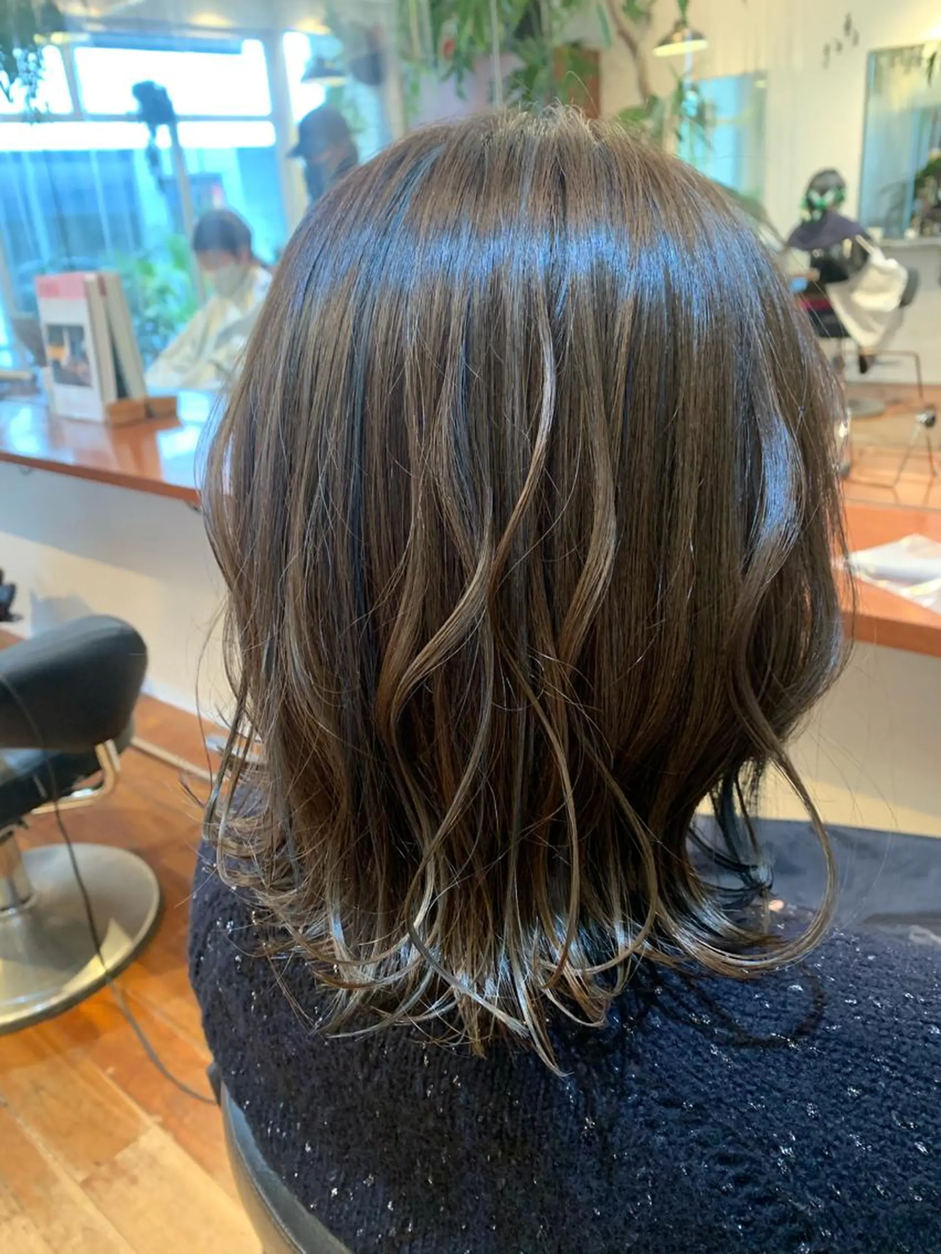 ミディアム カラー DOG MANIA PiNCH所属・大人女性スタイル マルイチのヘアスタイル