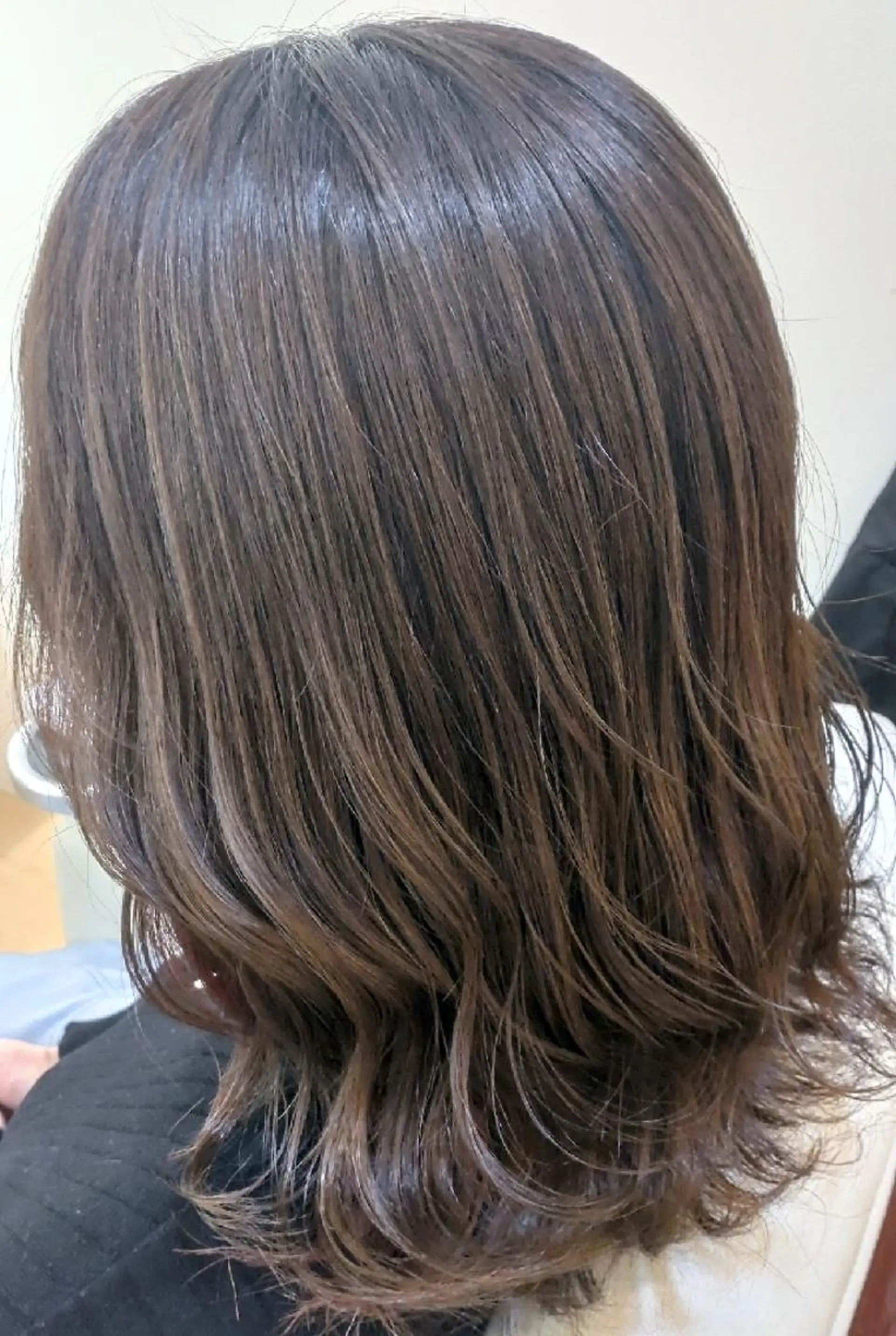 セミロング カット ヘアカラー トリートメント 戸高 裕也のヘアスタイル