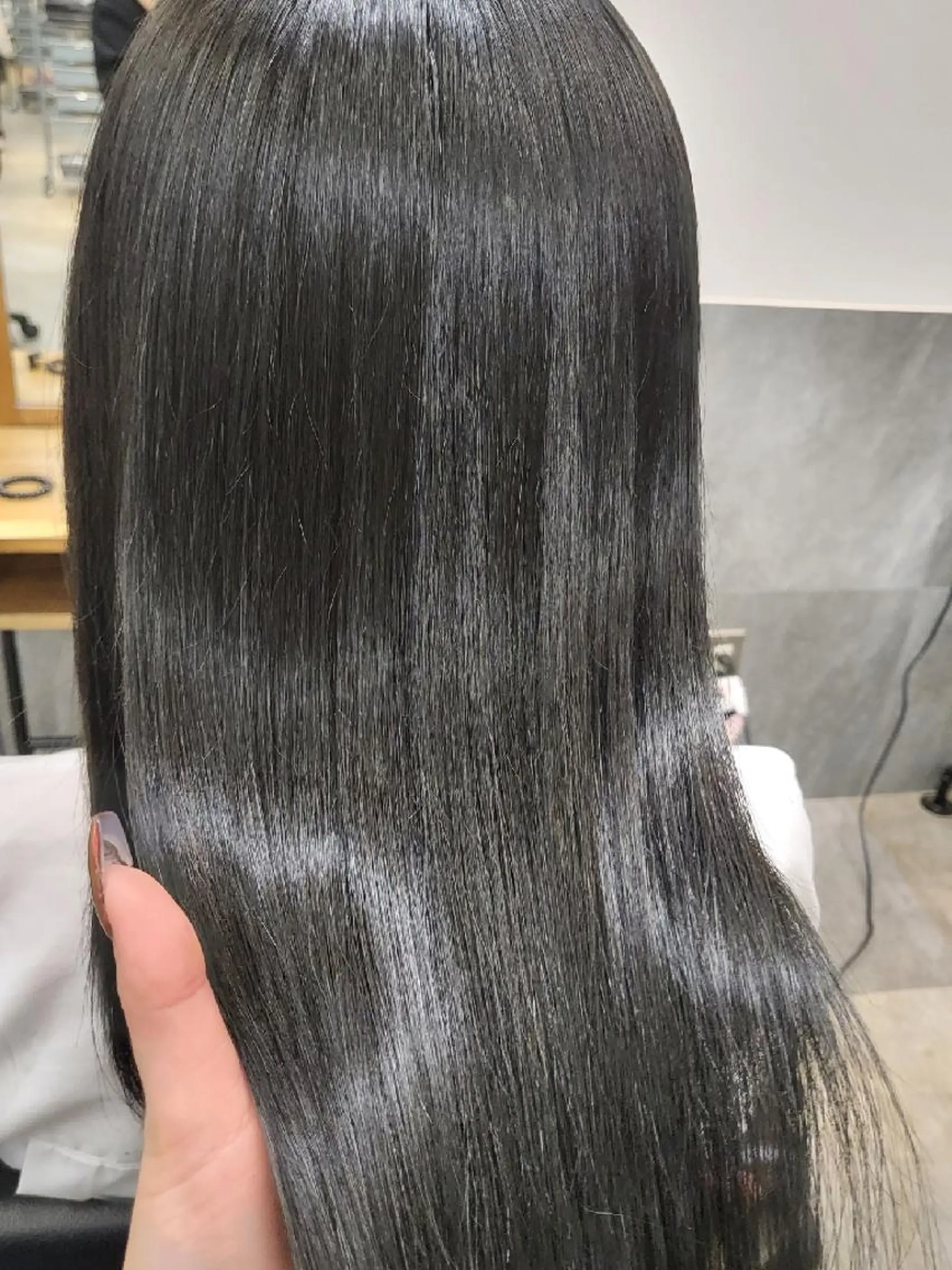 セミロング パーマ E N T E R所属・🌕髪質改善/透明感 @ENTER大名のヘアスタイル