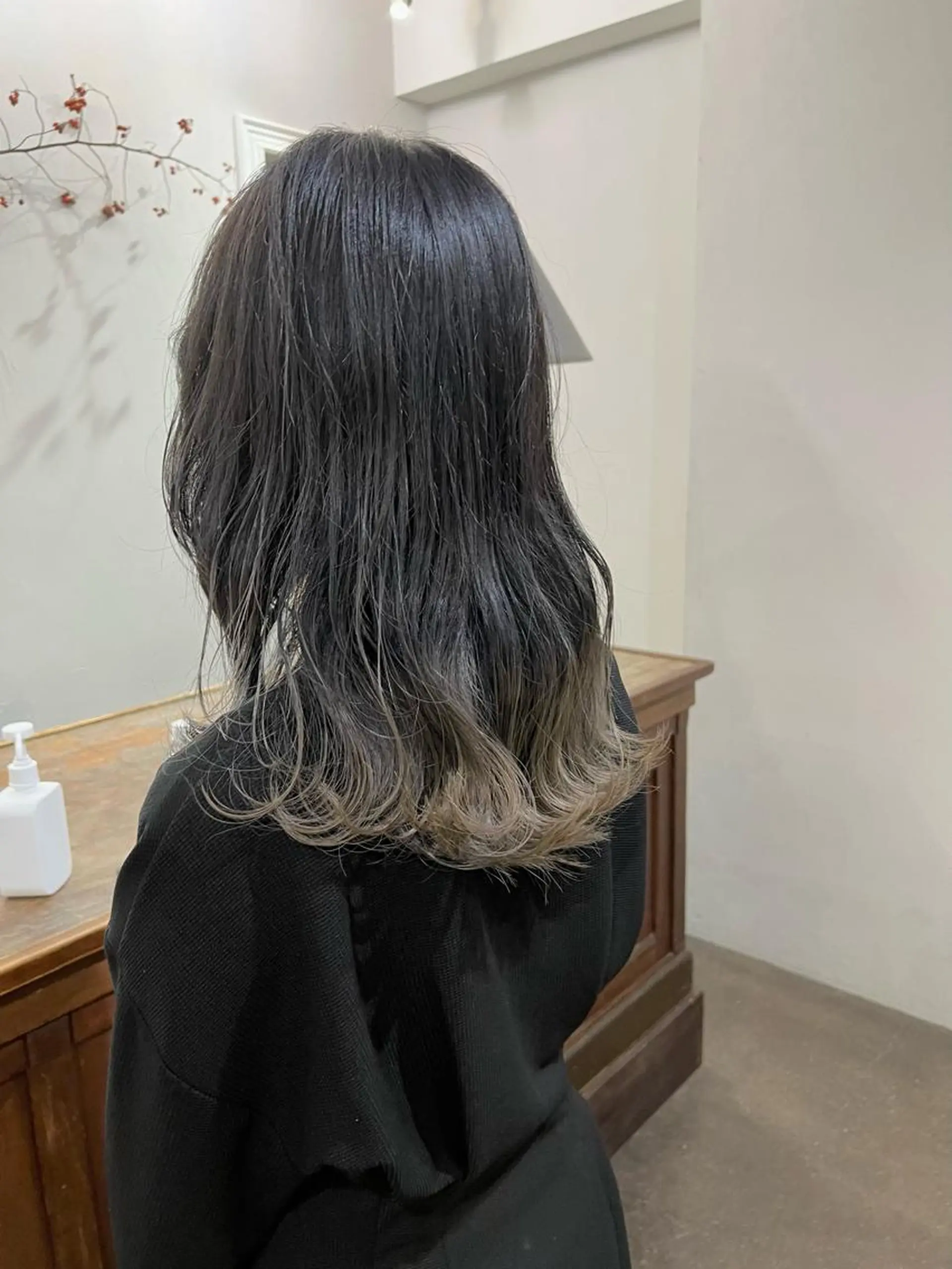 セミロング カラー ブリーチ グラデーションカラー カット ヘアカラー 千葉 郁也のヘアスタイル