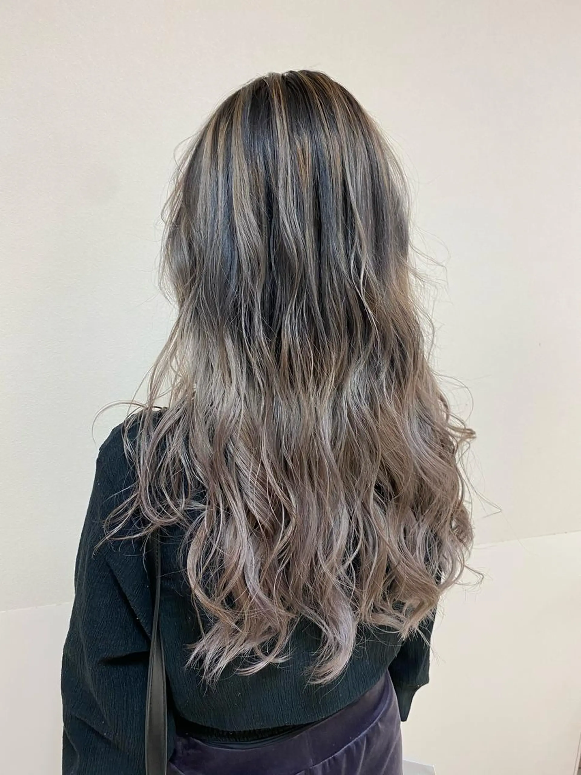 ロング カラー ブリーチ指名No.1 Daikiのヘアスタイル