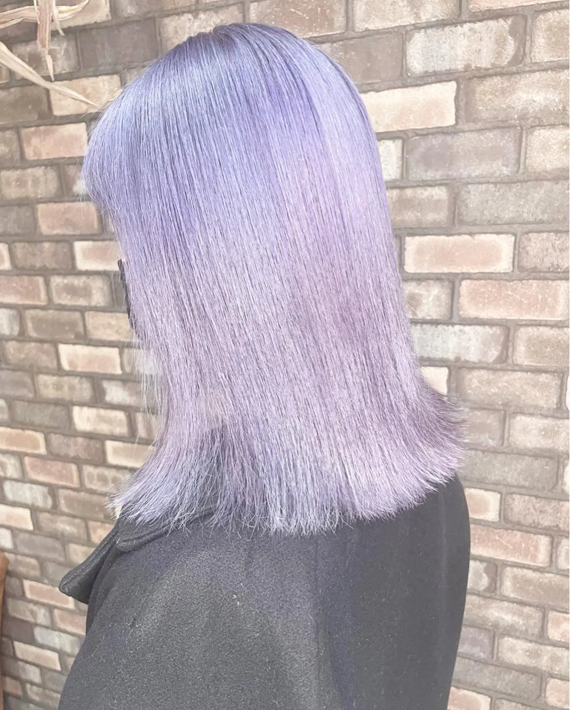 ミディアム 🔷ブリーチバレイヤ ージュ🔷飯野達也のヘアスタイル