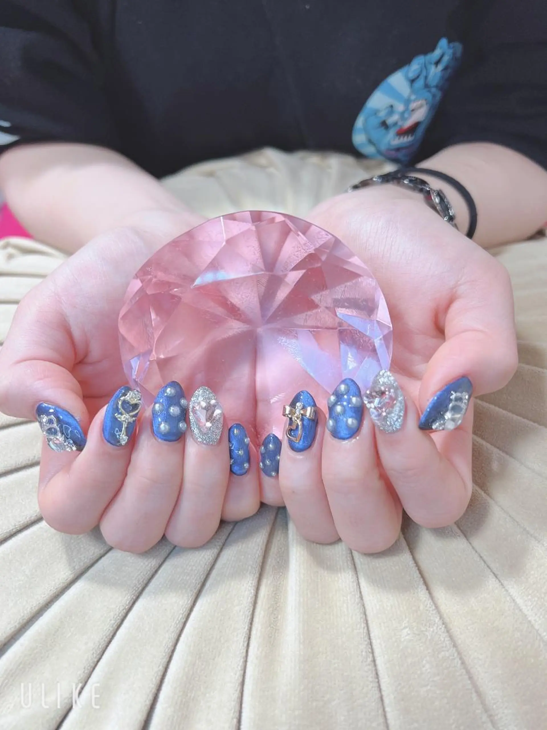 ネイル アートネイル ジェルネイル ストーンネイル ハンドネイル Toujours所属・山崎 美姫のネイルデザイン