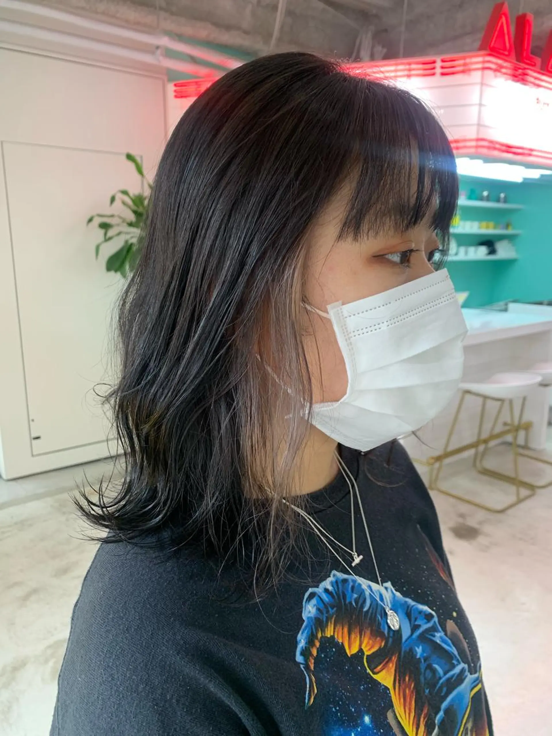 ショート カラー ヘアアレンジ 🧨ブリーチー×ボブ レイヤー💎じゅえるのヘアスタイル