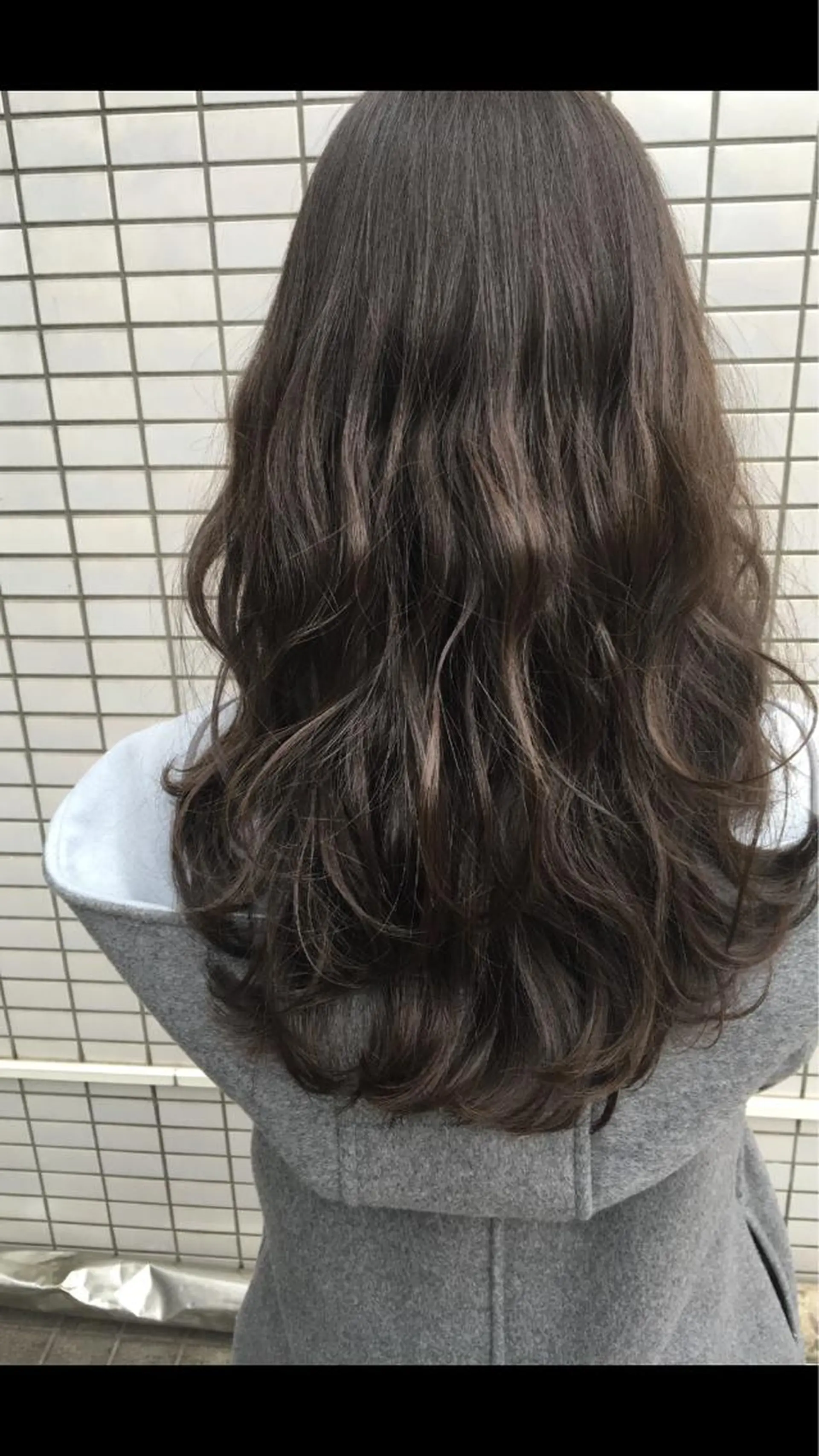 カラー THE DAY所属・AKI HASHIMOTOのヘアスタイル