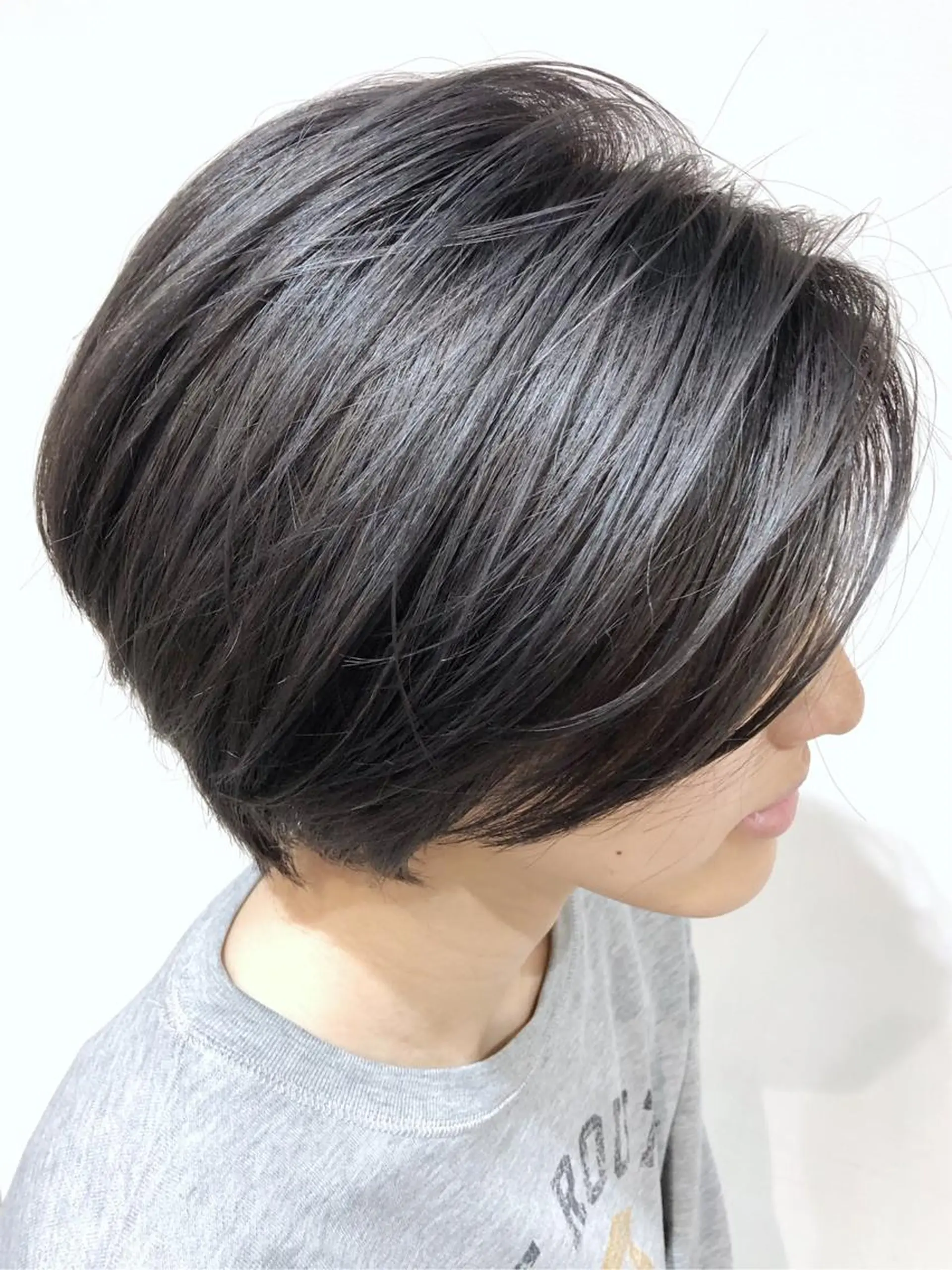 ショート カラー ブリーチ ケアブリーチ 透明感カラー イルミナカラー 外国人風カラー ヘアカラー トリートメント メンズヘア特化 崎田 成人のヘアスタイル