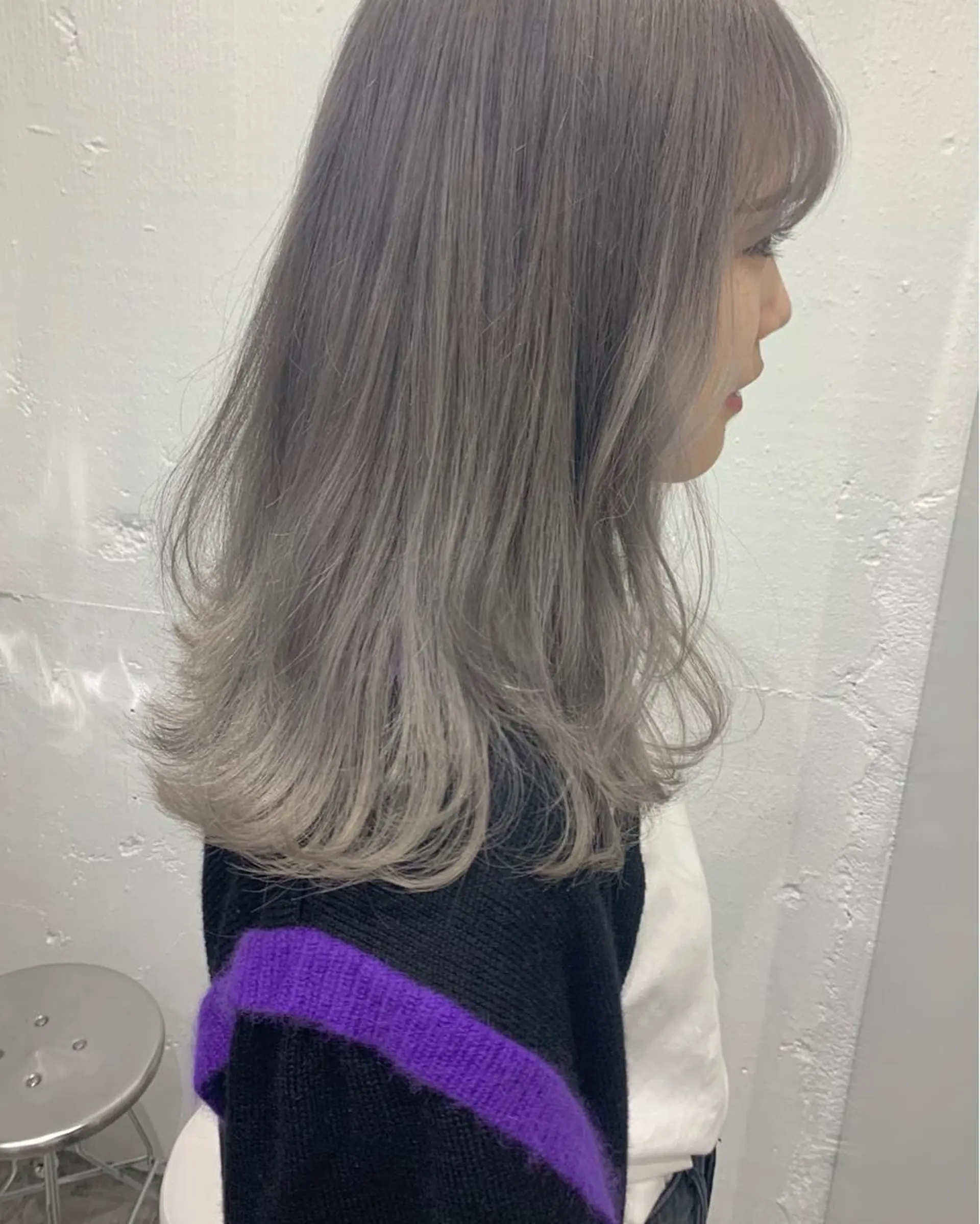 ミディアム カラー ヘアアレンジ カット ヘアカラー トリートメント ヘアセット SALOWIN原宿ash店所属・憧れの艶ハイトーンへ 🐈サイサキのヘアスタイル