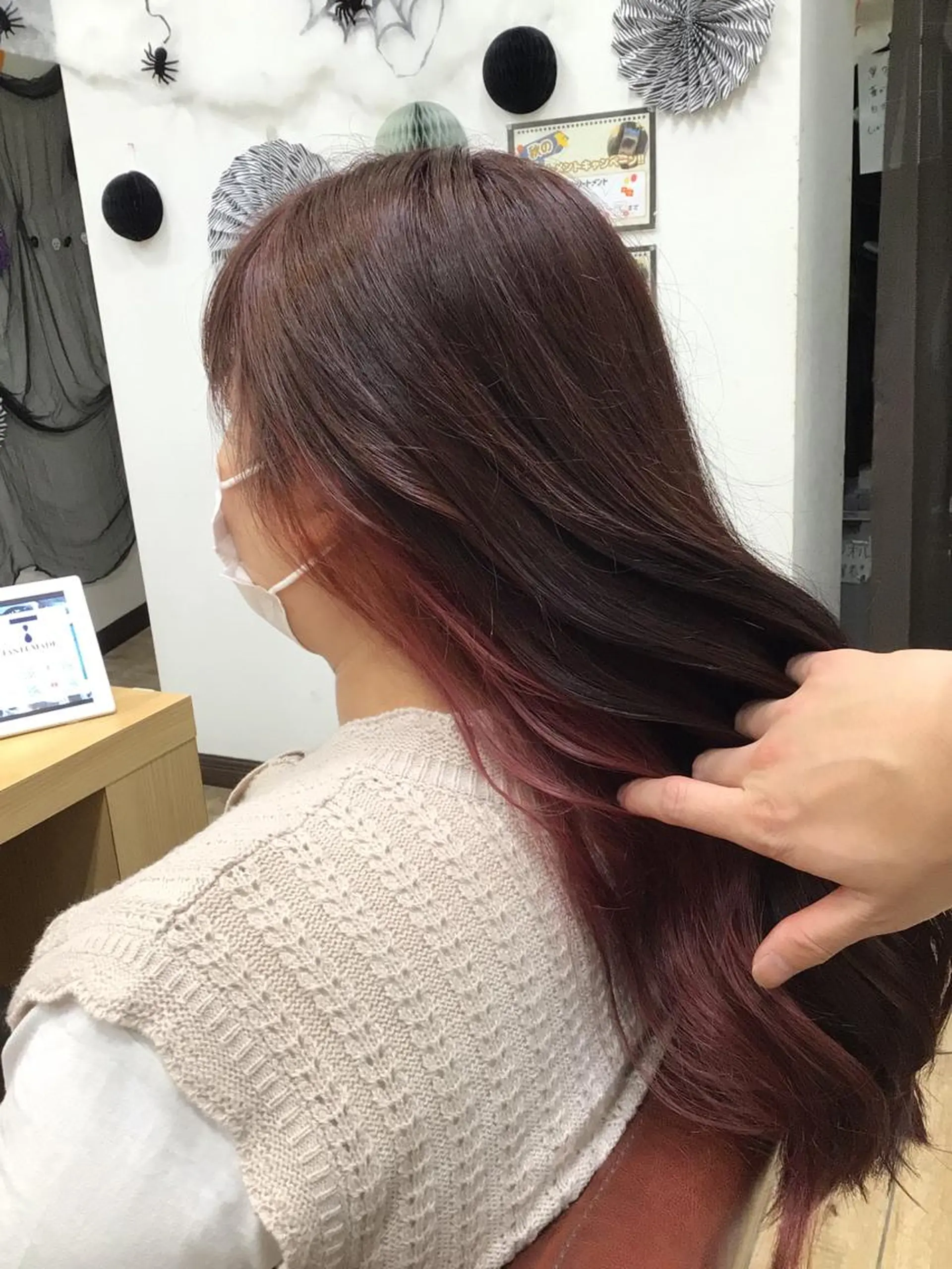 ロング カラー インナーカラー ピンクカラー 💫カットパーマ💫 伊原虎太郎のヘアスタイル