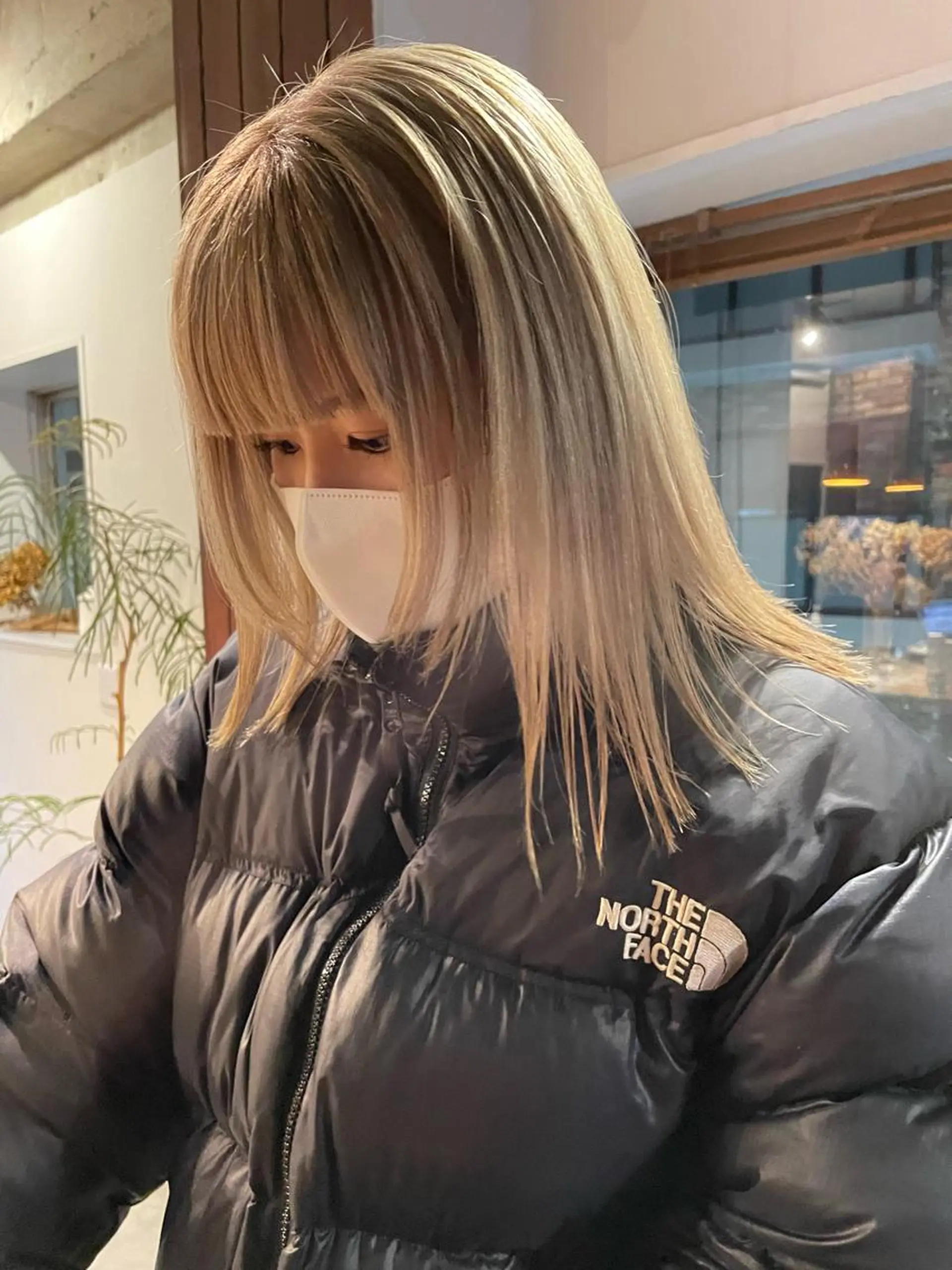 ミディアム カラー silo所属・silo MOKA 顔周りカット🦦のヘアスタイル