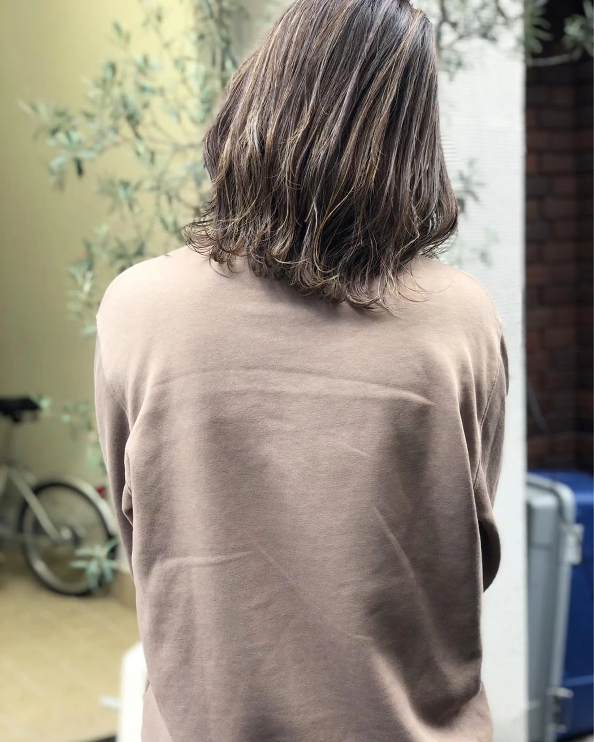 ミディアム カラー アッシュ ハイライトカラー ハイライト Tao所属・藤川 大智のヘアスタイル