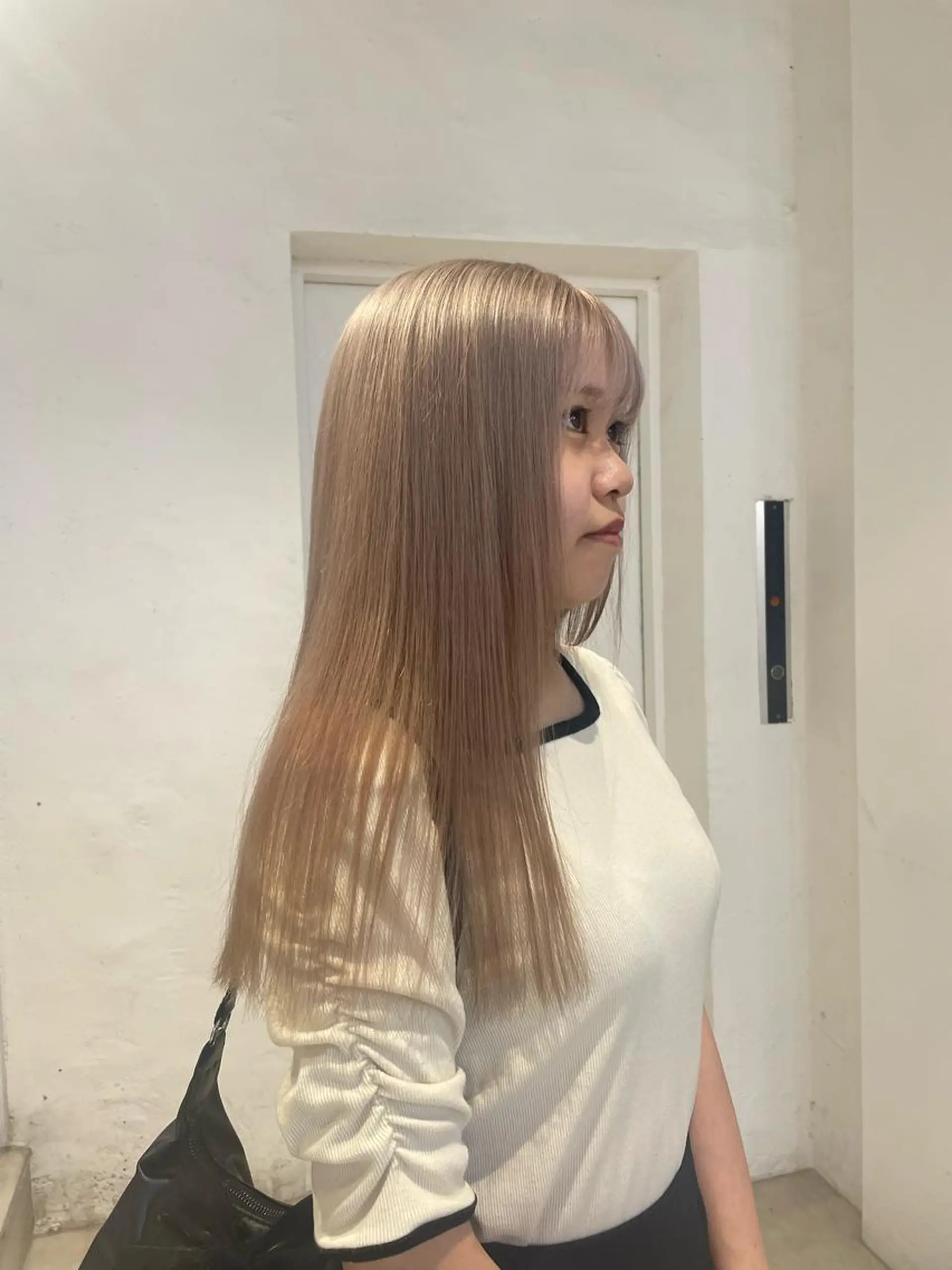 ロング カラー ヘアカラー 🌟暖色系ハイトーン 🌟AIのヘアスタイル