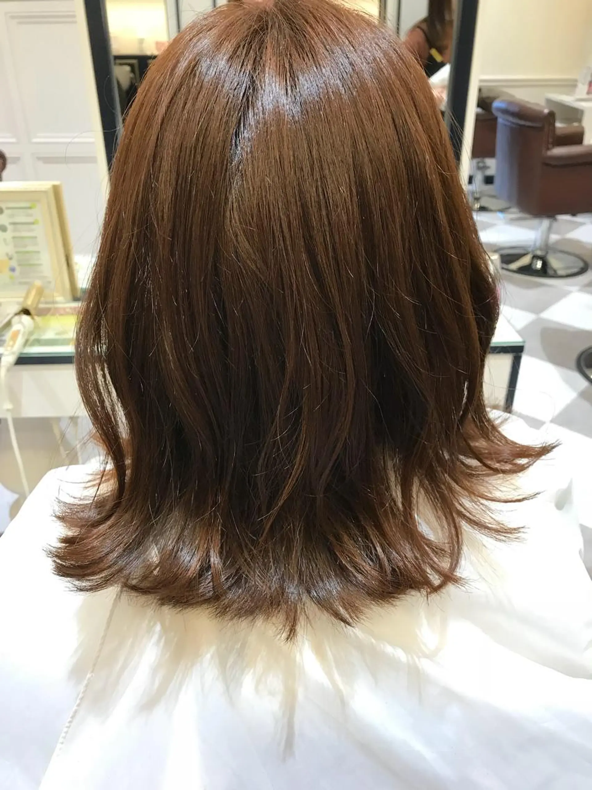 ショート カラー LOUVRE totalbeautysalon西大寺店所属・粟田 めぐみのヘアスタイル