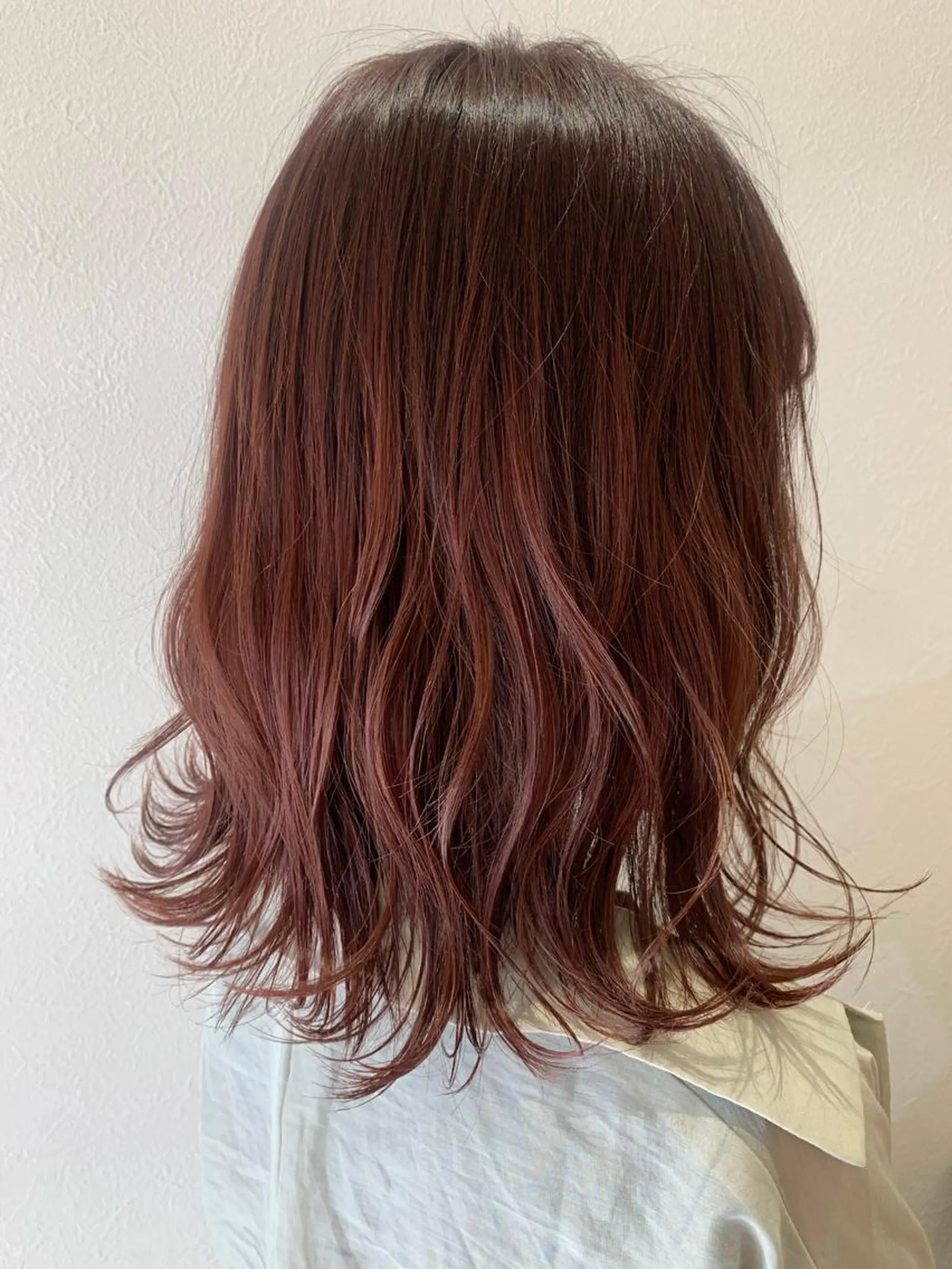 ミディアム カラー ブリーチ ブラウンカラー ブリーチなしカラー ピンクカラー ピンクブラウン カット ヘアカラー トリートメント hub hair レイヤー/透明感のヘアスタイル