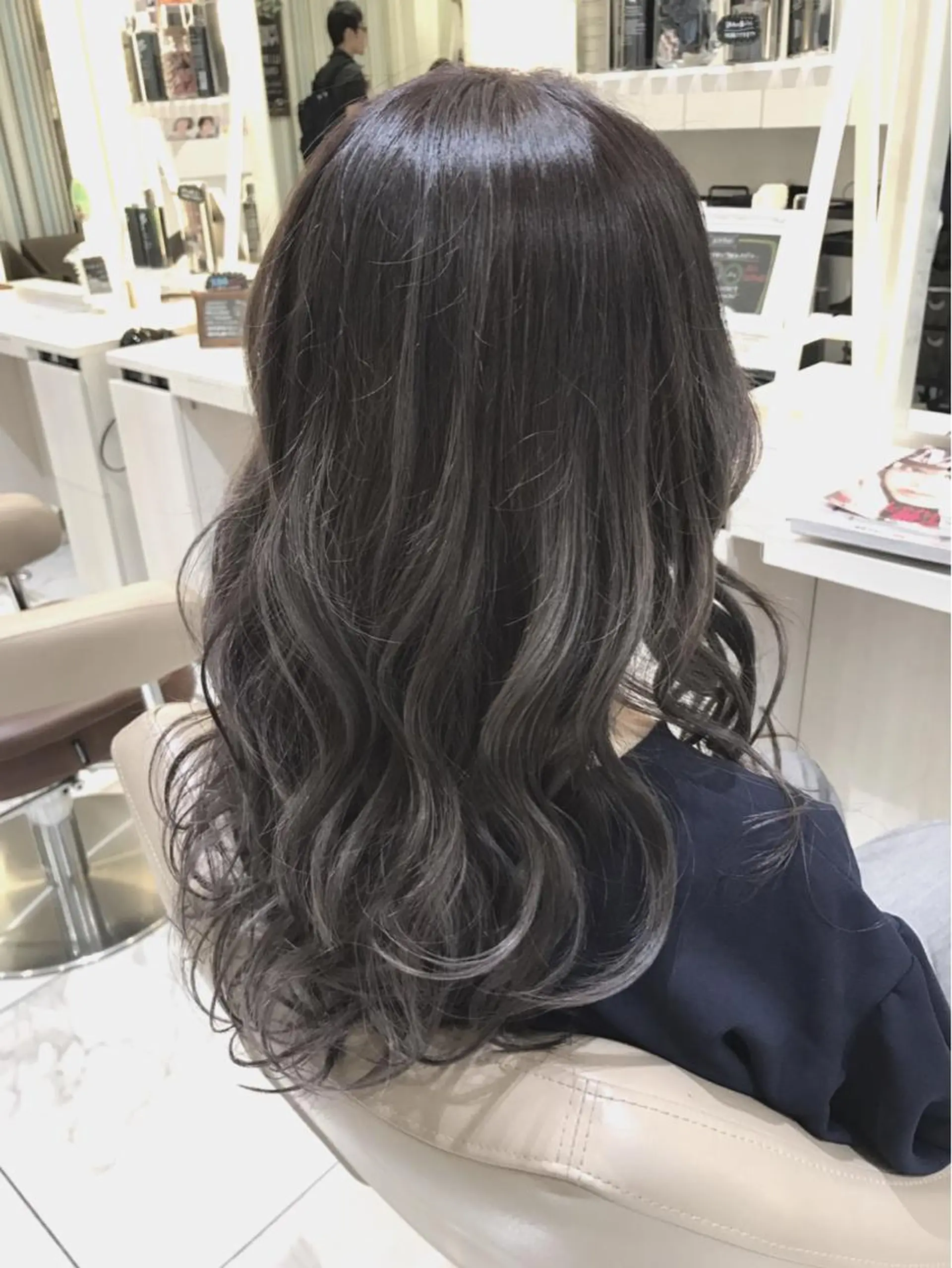 セミロング カラー 透明感カラー グラデーションカラー ピンクカラー ピンクパープル パープルカラー 山崎俊輔/髪質改善 /バレイヤージュのヘアスタイル