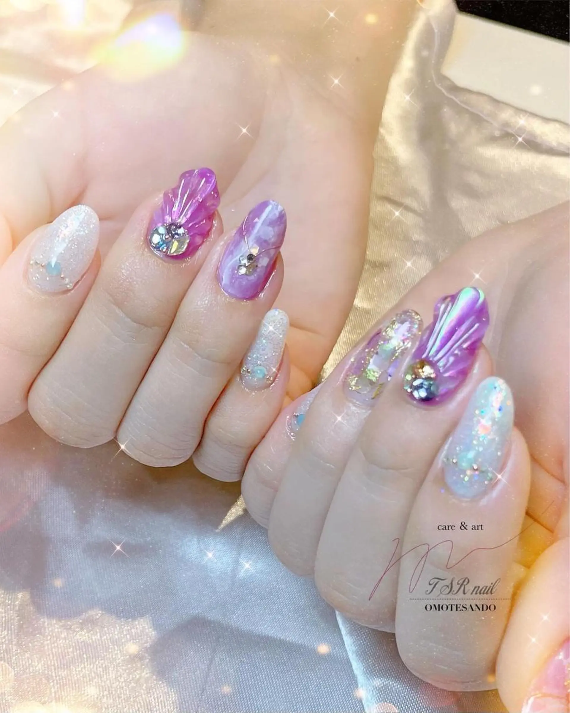 ネイル オーロラネイル ジェルネイル ホログラムネイル ラメ(グリッター) 大理石ネイル(マーブル) ハンドネイル ハンドケア 爪咲 りり花のネイルデザイン