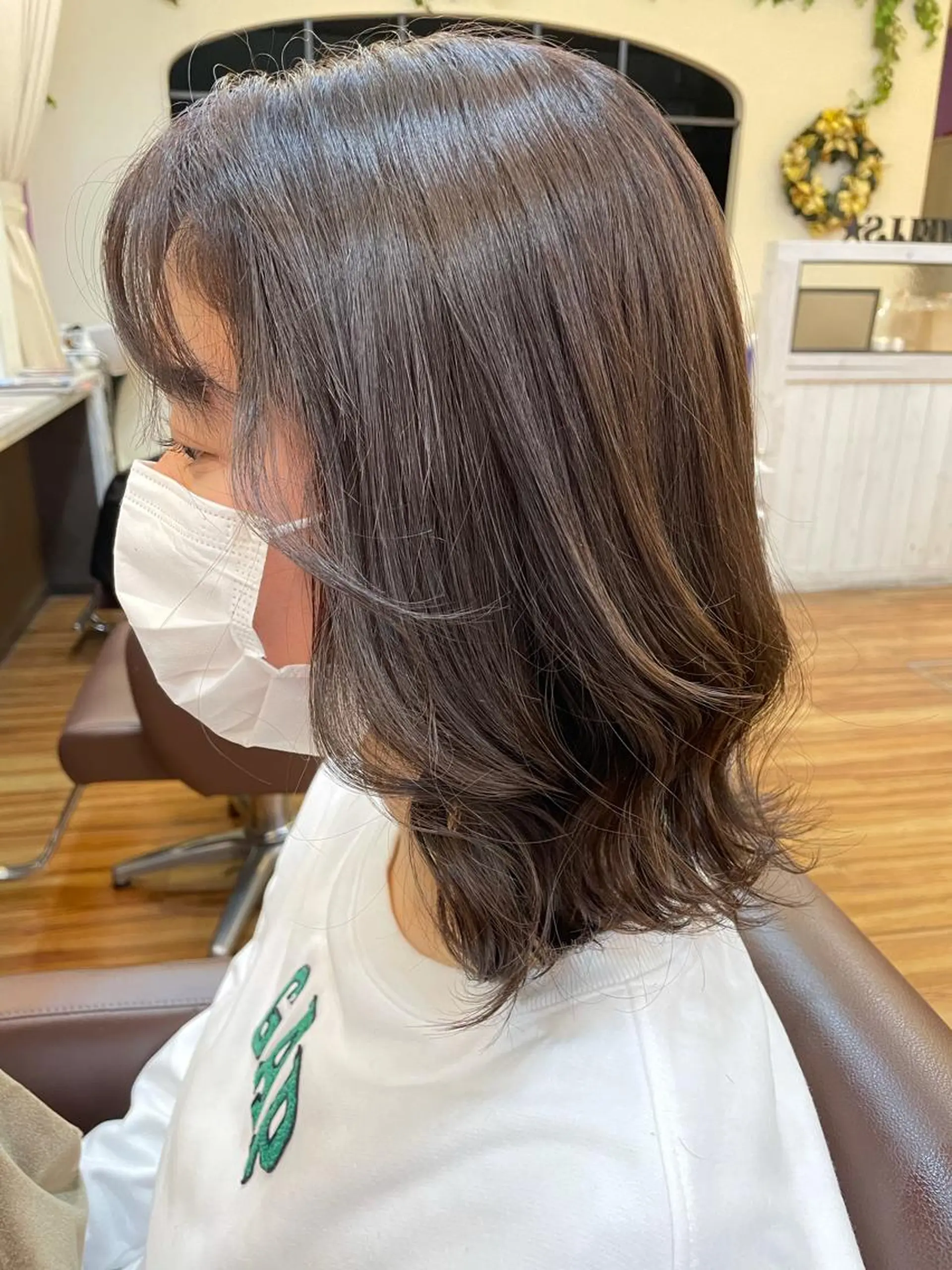 セミロング カラー Well's TAIGAのヘアスタイル