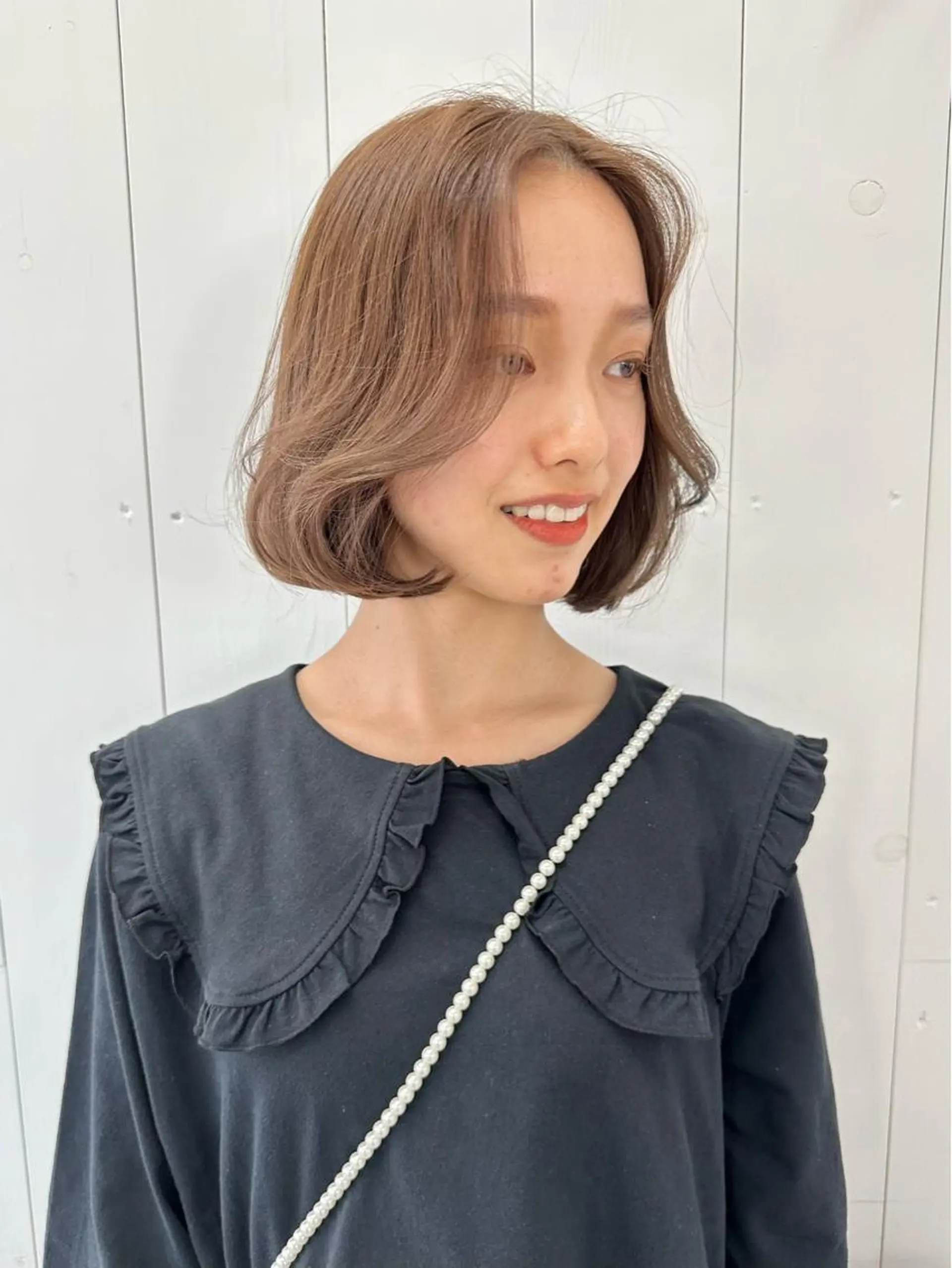 ミディアム カラー ベージュカラー 篠崎 佑季のヘアスタイル