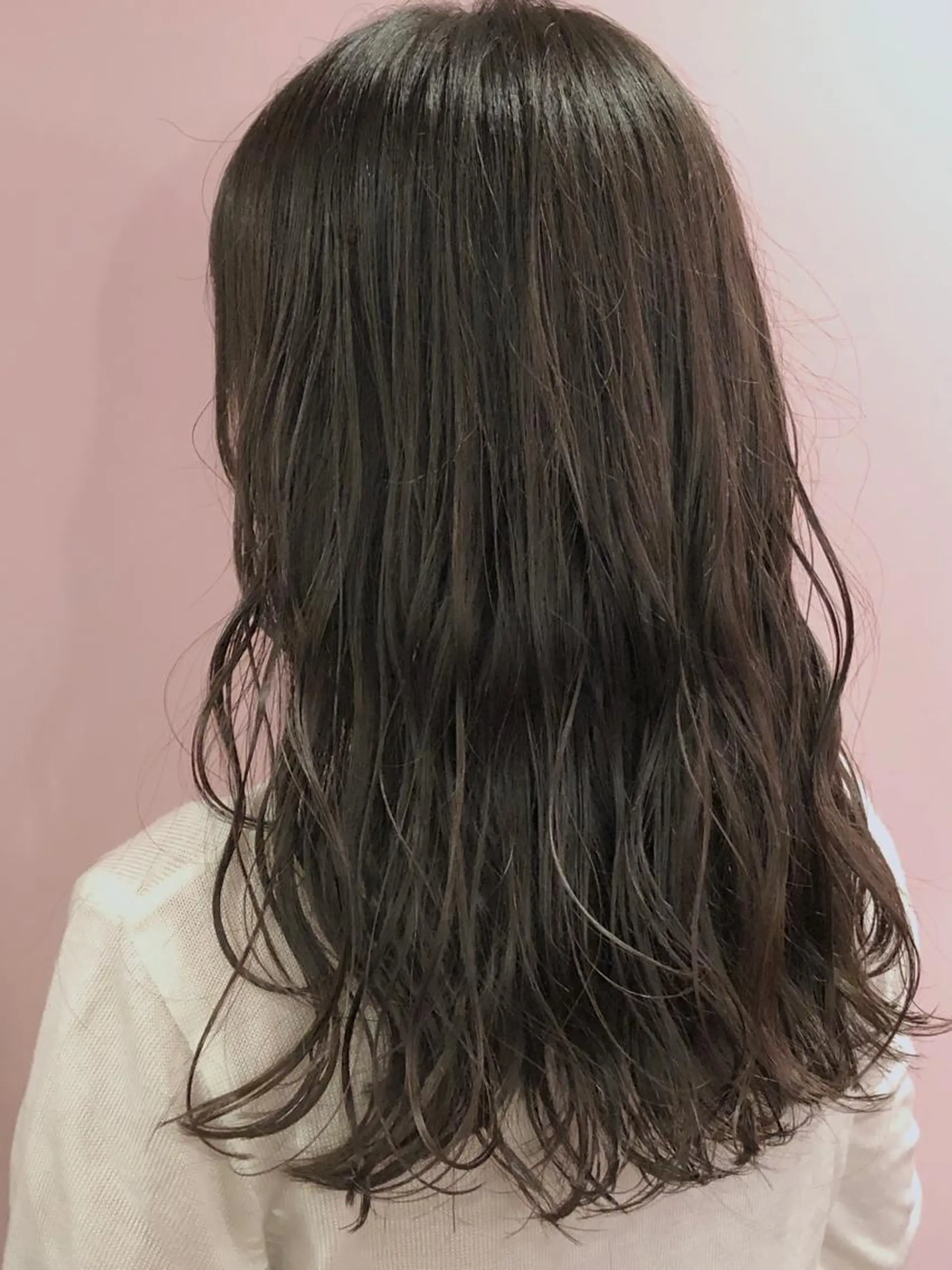 ロング カラー アッシュ アッシュグレー アッシュグレージュ グレージュ カット ヘアカラー トリートメント ✨髪質改善縮毛矯正✨ 宇田川修平のエステ・リラクイメージ