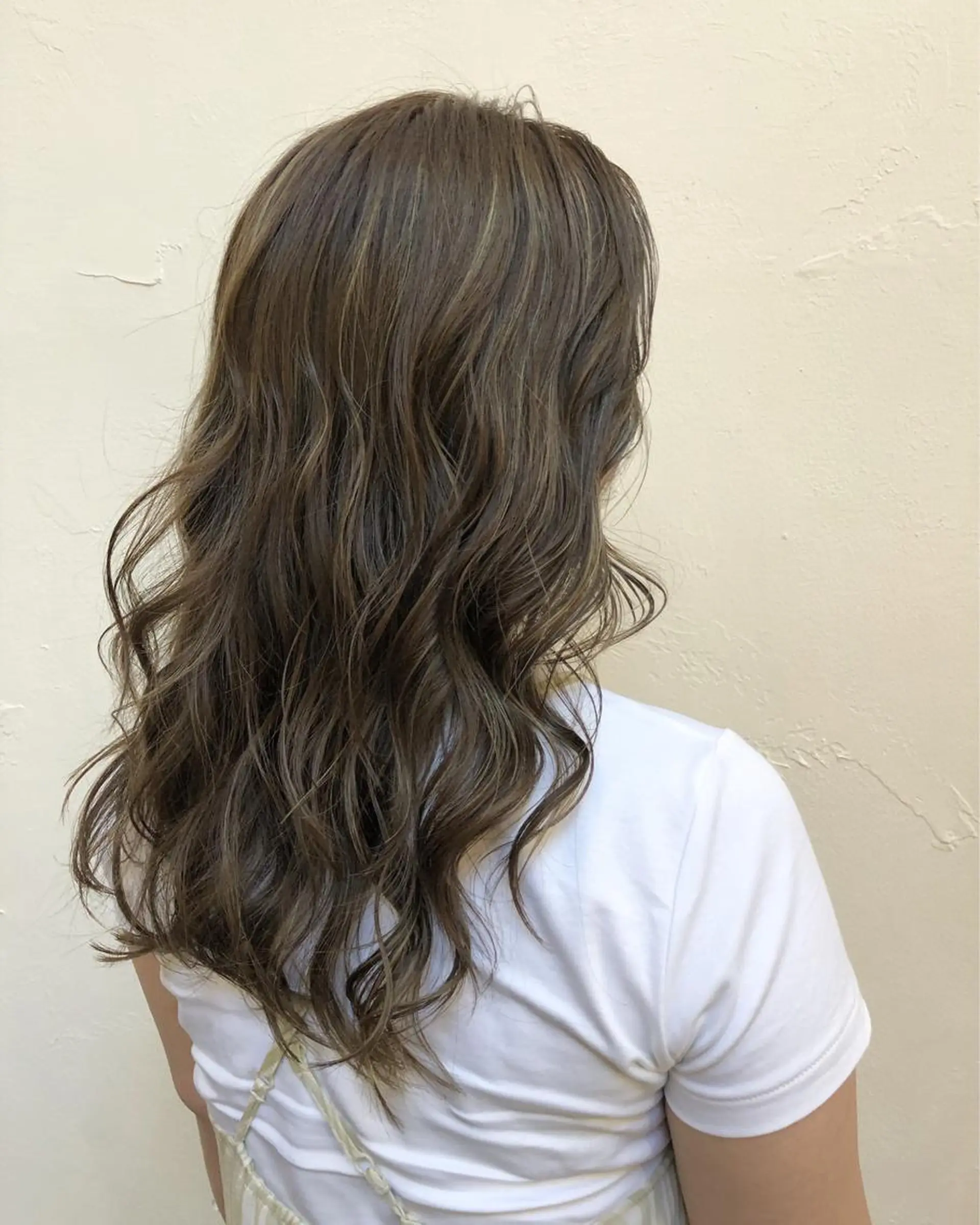 セミロング カラー ハイライトカラー ハイライト luve heart's And Be  minamisemba所属・脇坂 佳世の眉毛・アイブロウイメージ