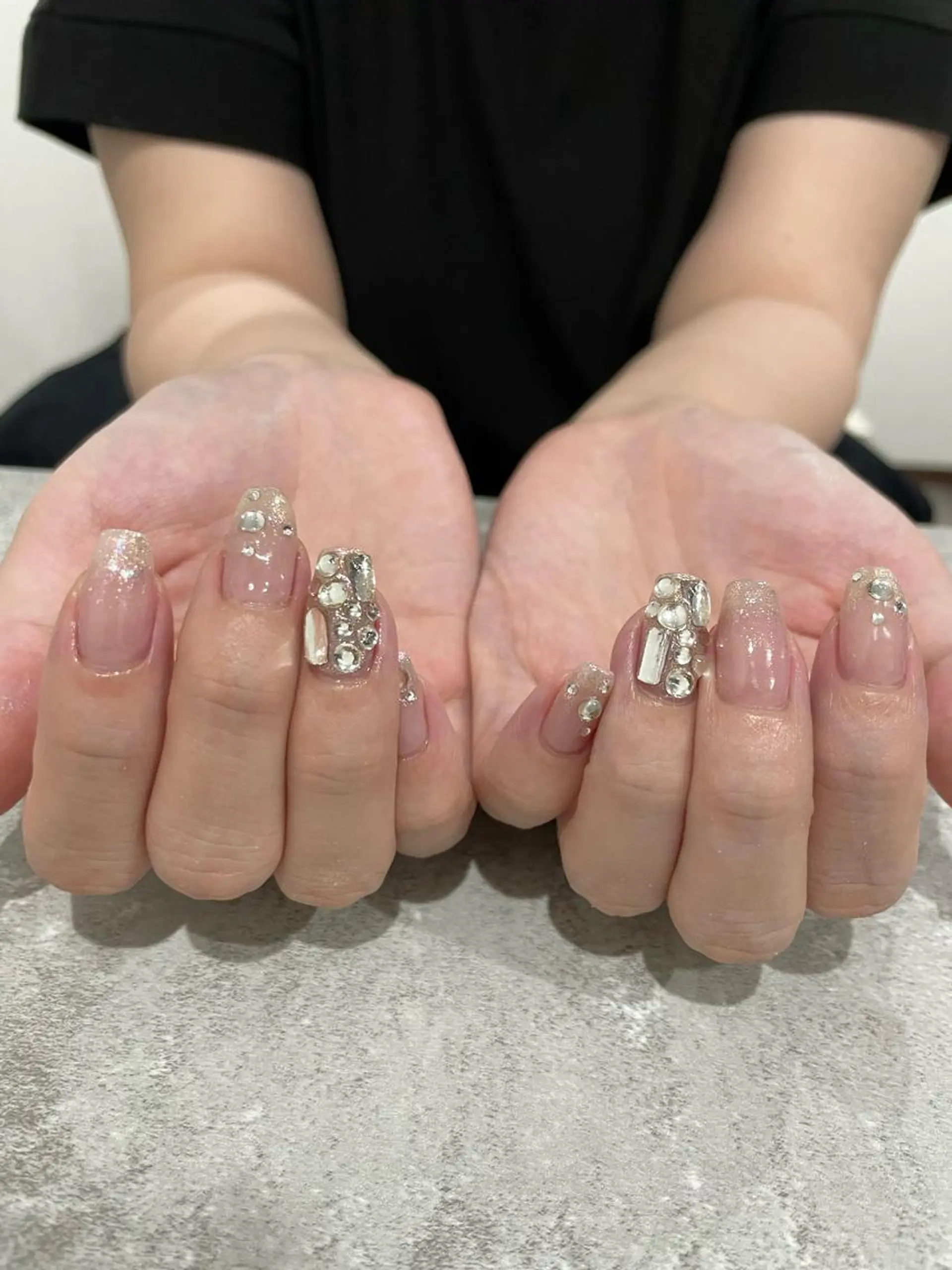 ネイル 持ち込み Raviliss ♡のネイルデザイン