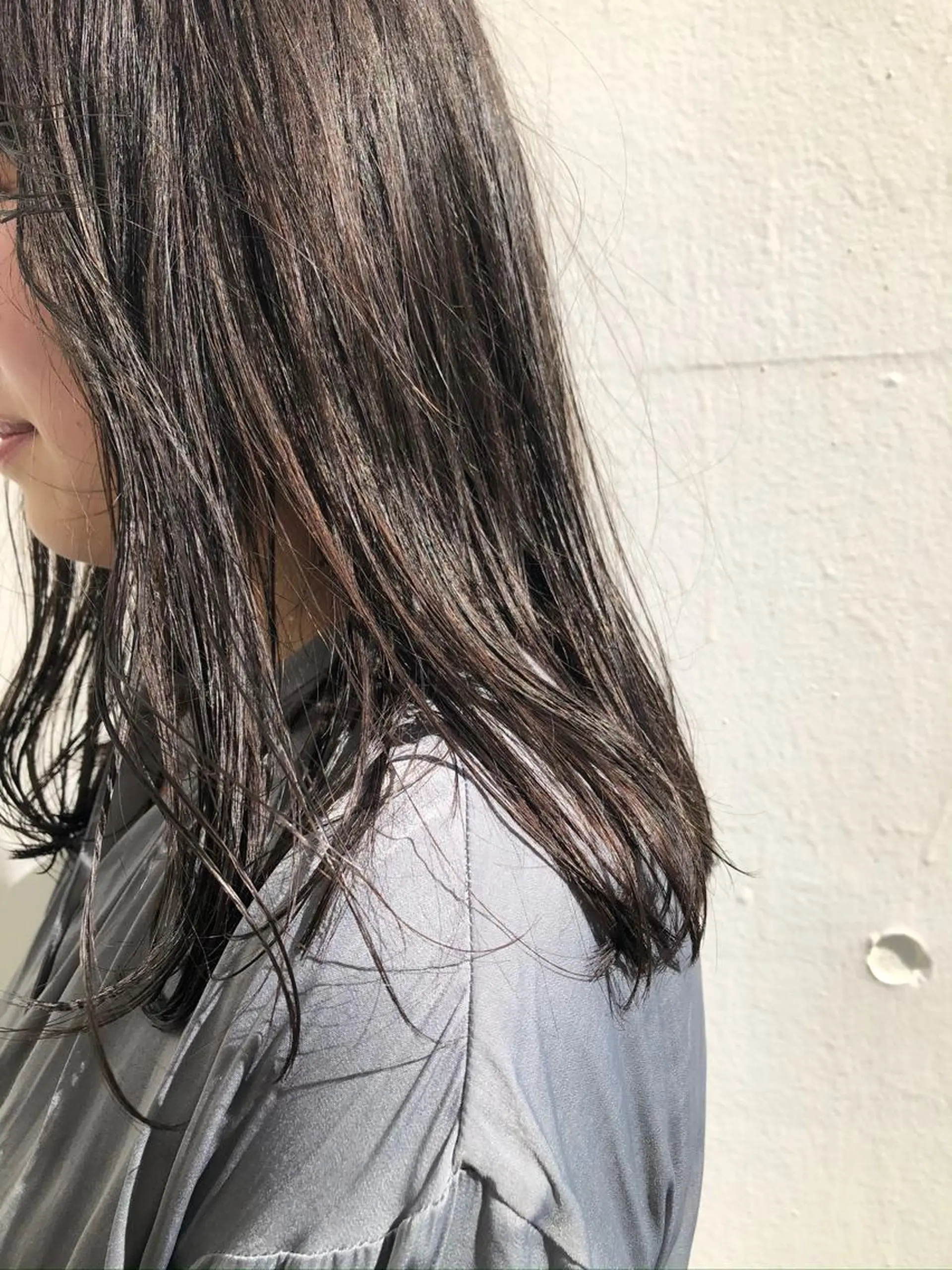 ミディアム カラー モダーン北鎌倉所属・中溝 アカリのヘアスタイル