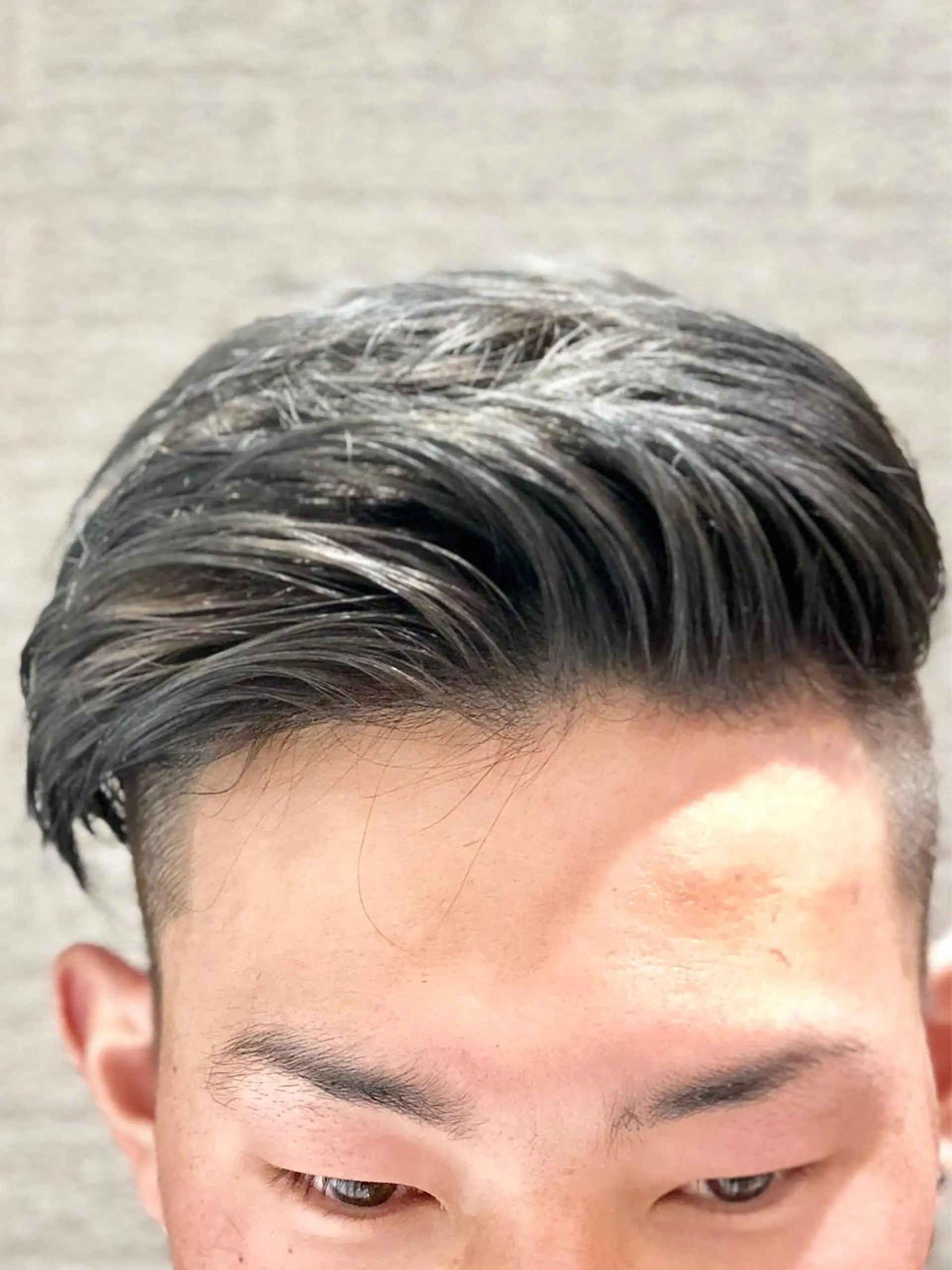 ショート カラー メンズ メンズブリーチ アッシュ ブリーチ シルバー シルバーアッシュ アンドウ ユウ/ レイヤーカット/韓国のヘアスタイル