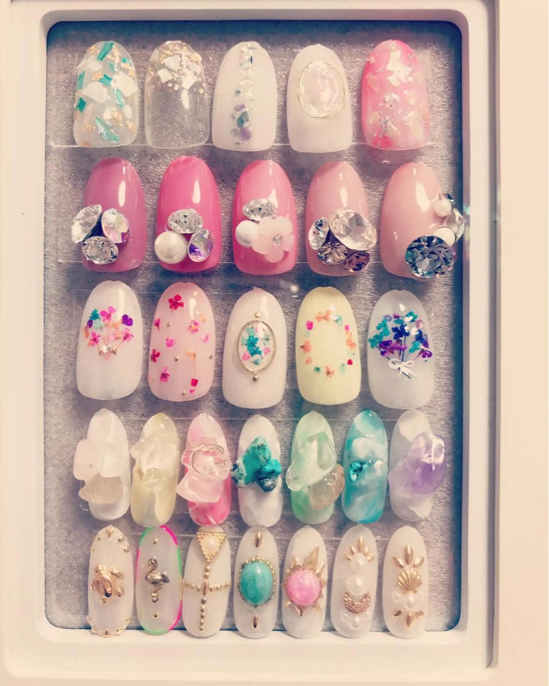 ネイル ネイルチップ Bon Amieのネイルデザイン