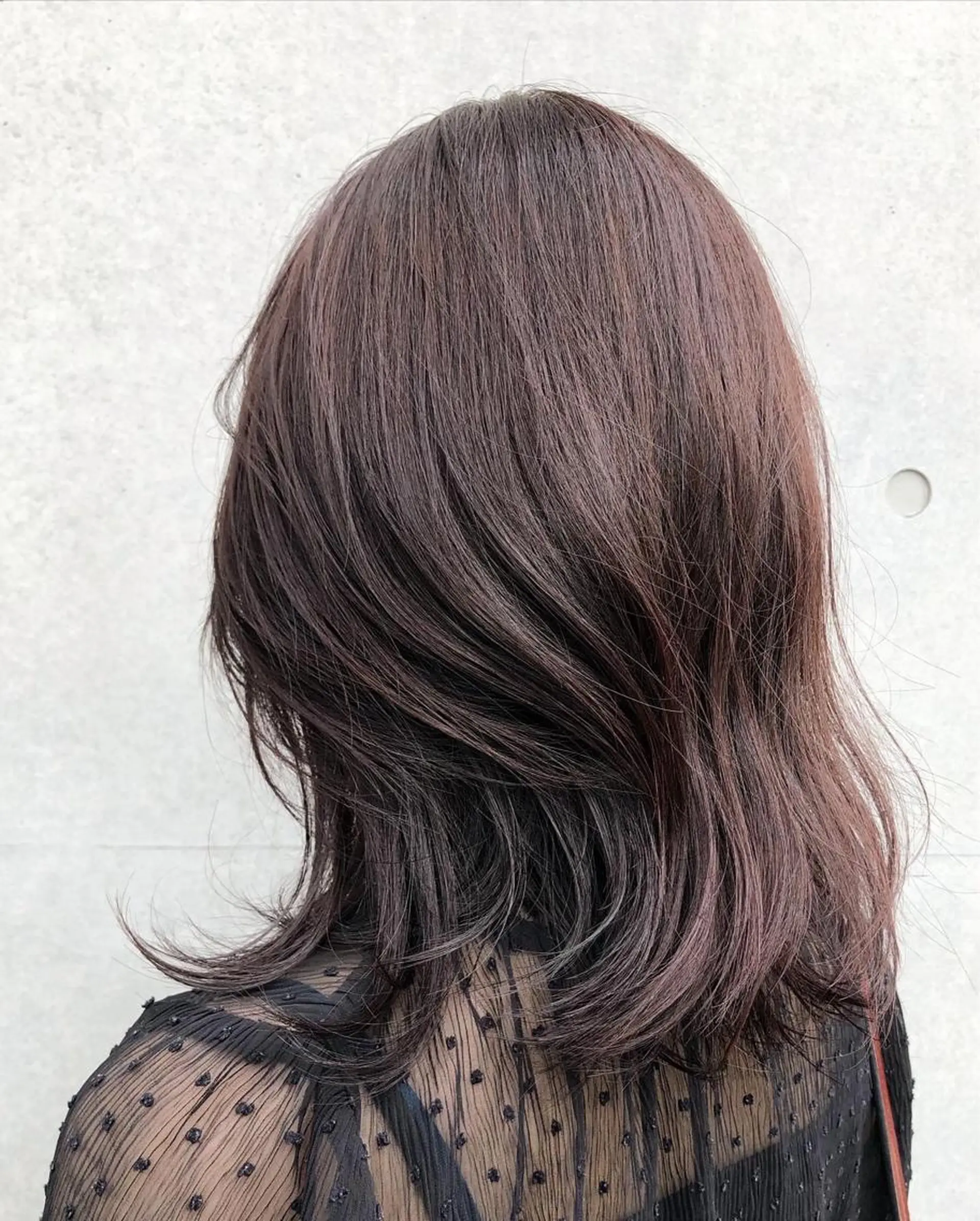 セミロング カラー 透明感カラー グレージュ ラベンダーカラー ラベンダーグレージュ ラベンダーグレー ヘアカラー edge.所属・くまがい みゆ【edge.】のヘアスタイル