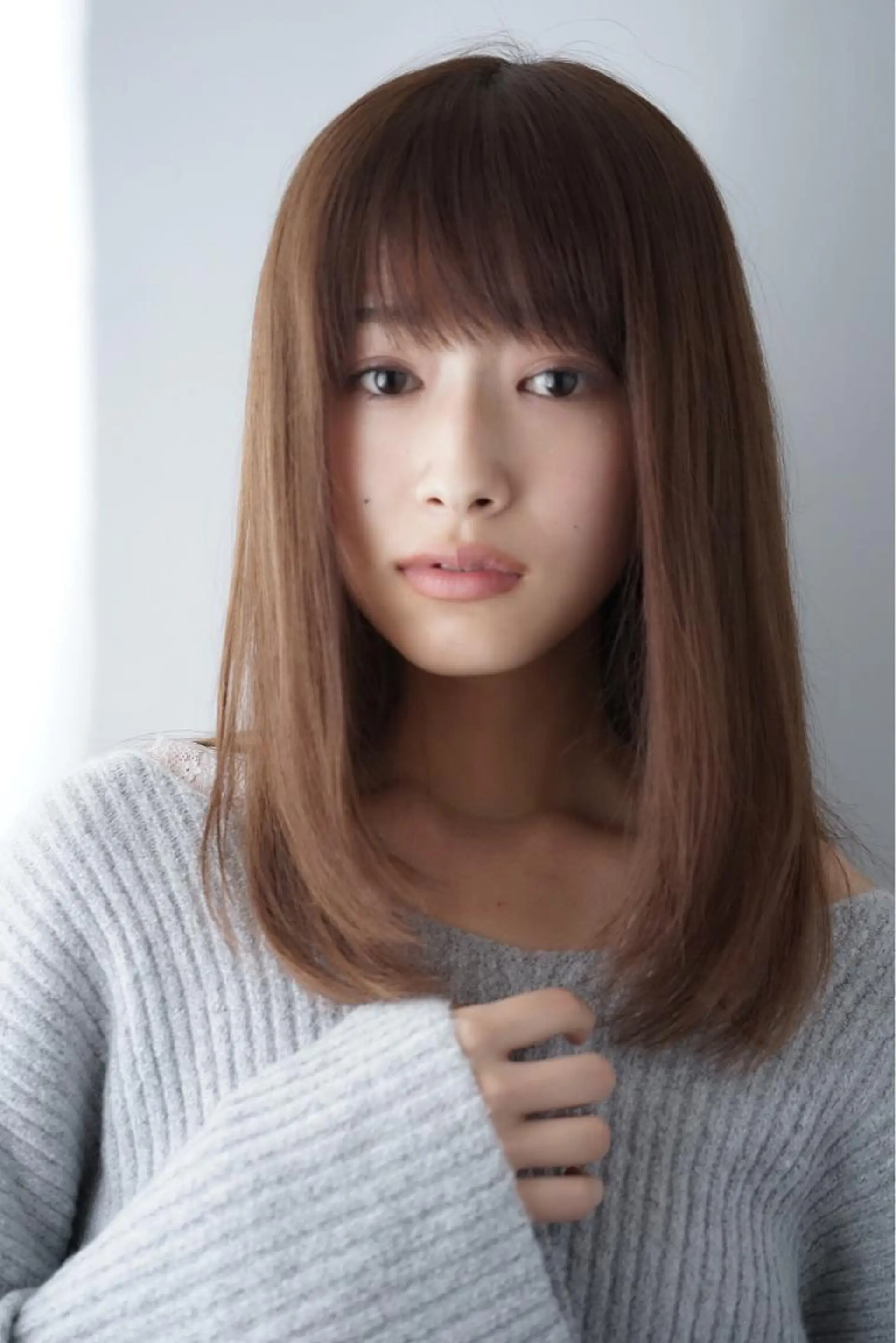 ロング カラー パーマ ヘアアレンジ アッシュ ベージュカラー ストレートパーマ 可愛いを作る神 ナオヒロのヘアスタイル