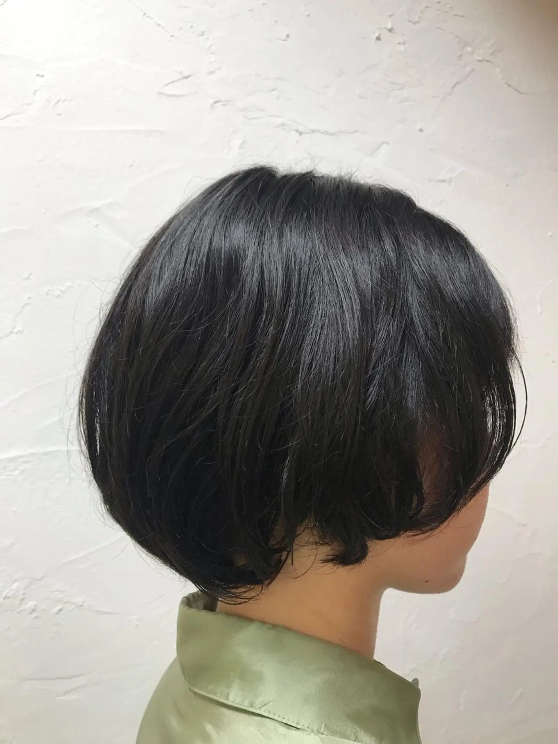 ショート ショートボブ ボブ くせ毛 ショートヘア カット ヘアカラー トリートメント 本多結香/レイヤー /ハイライトカラーのヘアスタイル