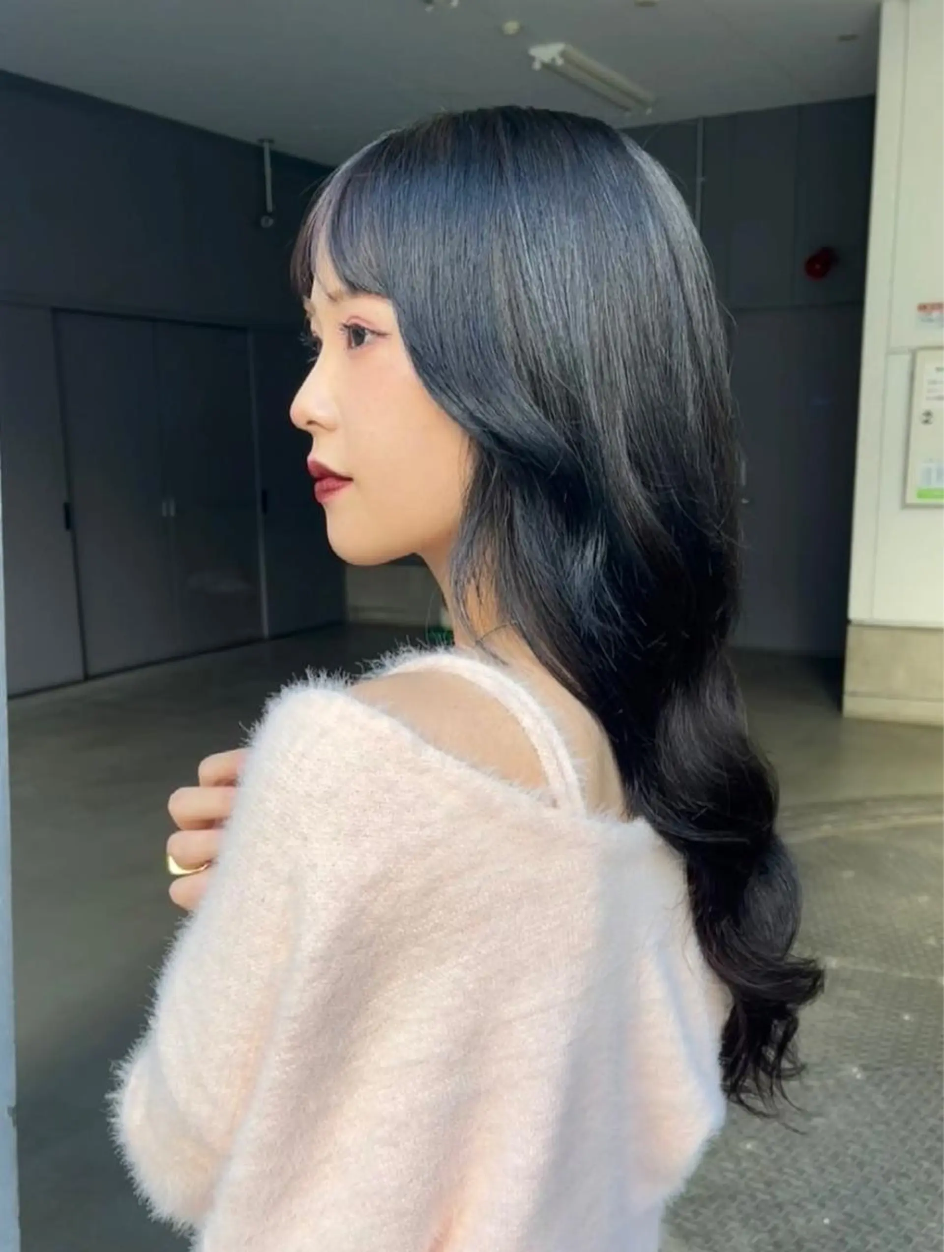 ロング アールバイニーナ所属・R by NINA アールバイニーナのヘアスタイル