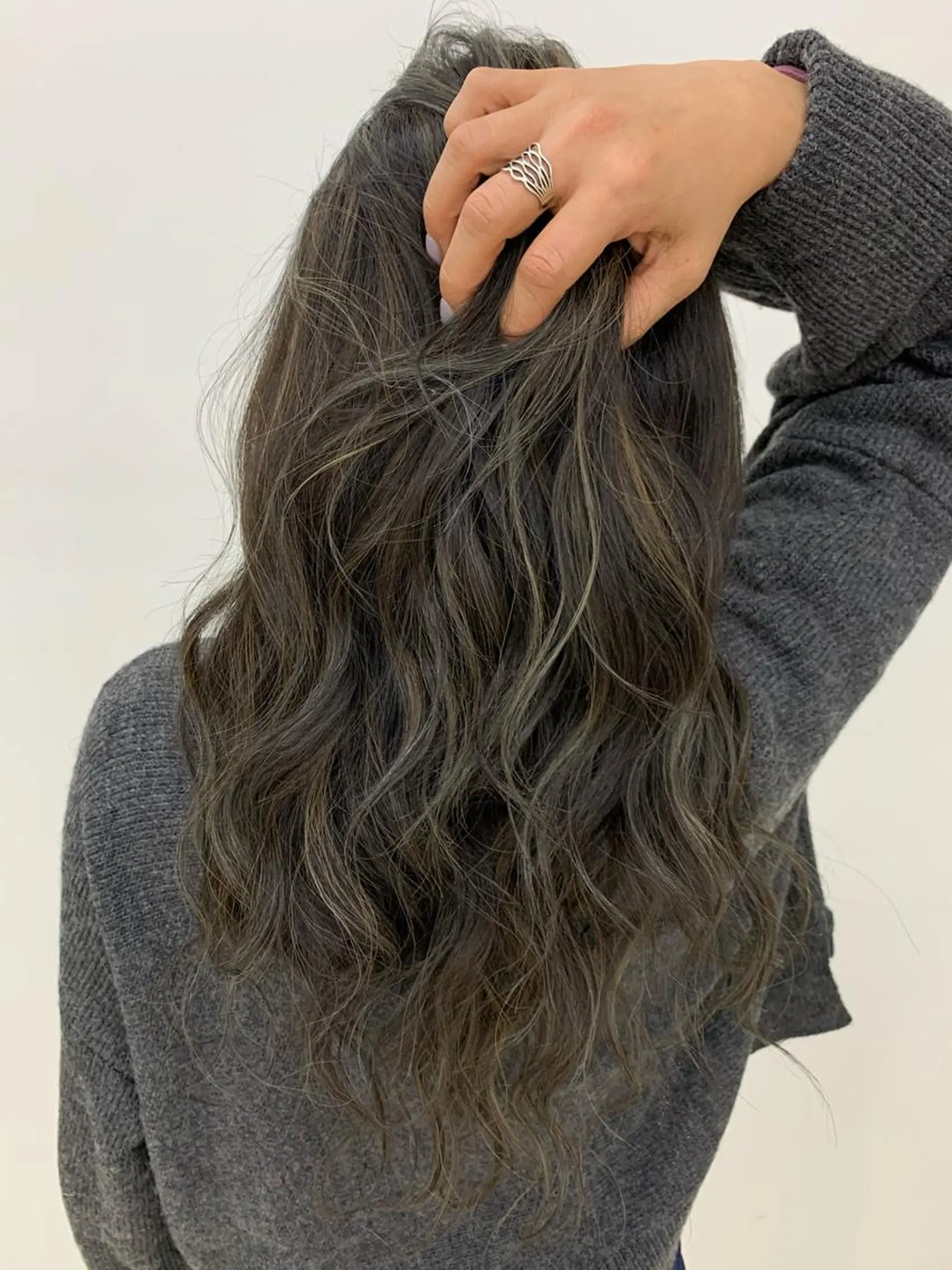 ロング ハイライト 心斎橋/海外レイヤー 募集中三好玲奈のヘアスタイル