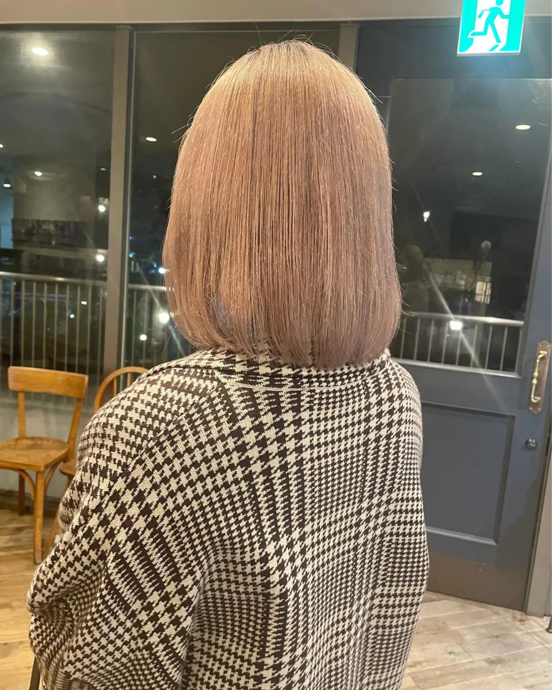 ショート カラー あやか/ベージュ /透け感カラーのヘアスタイル