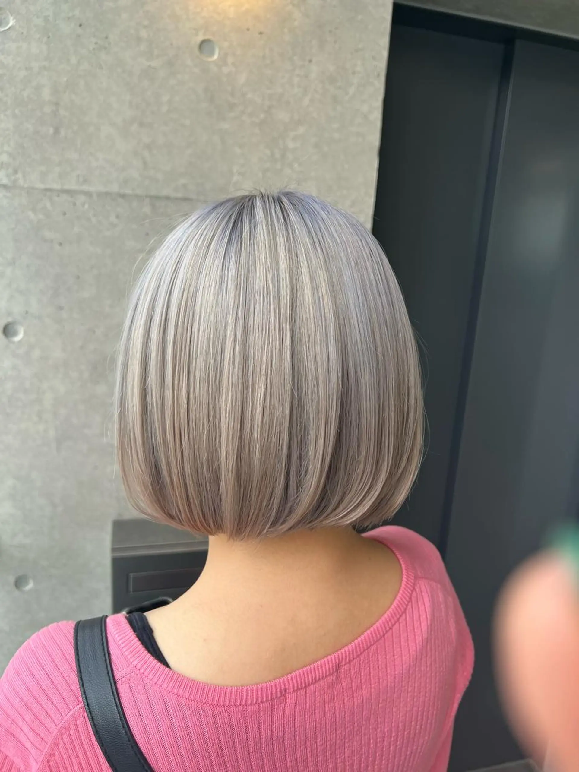 カラー ベージュカラー ブリーチ ハイトーンカラー ホワイトベージュ ヘアカラー ＤＥＳＴ所属・吉野 瑳桜のヘアスタイル