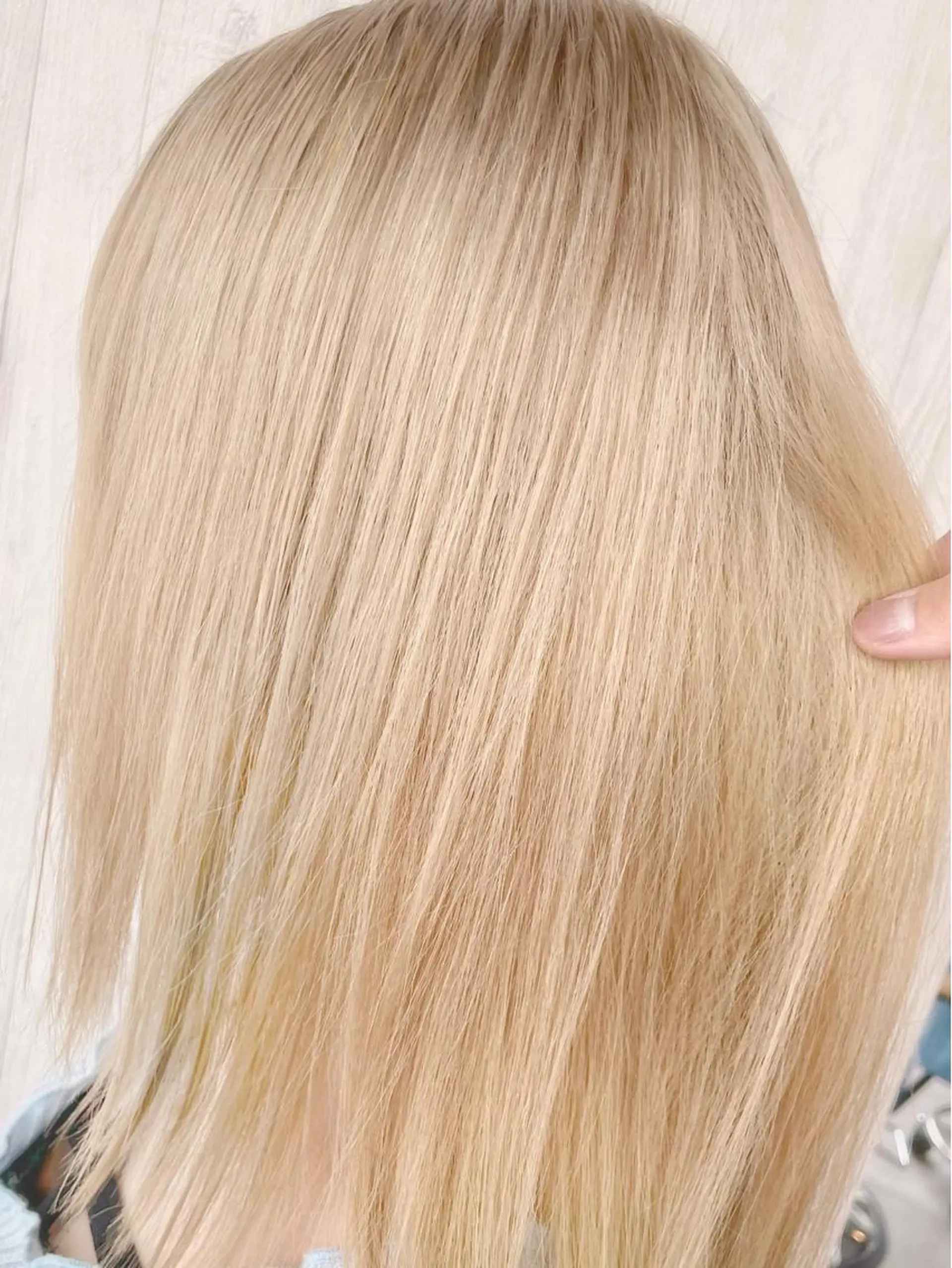 ミディアム カラー EMANON新宿南口所属・🦄中性ウルフ ☁️Shiori🦄のヘアスタイル