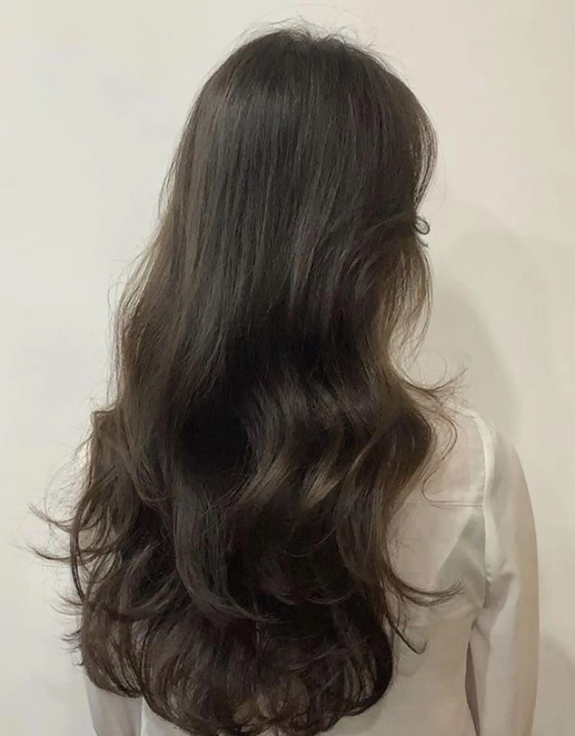 セミロング カラー 吉田一輝 外国人パーマのヘアスタイル