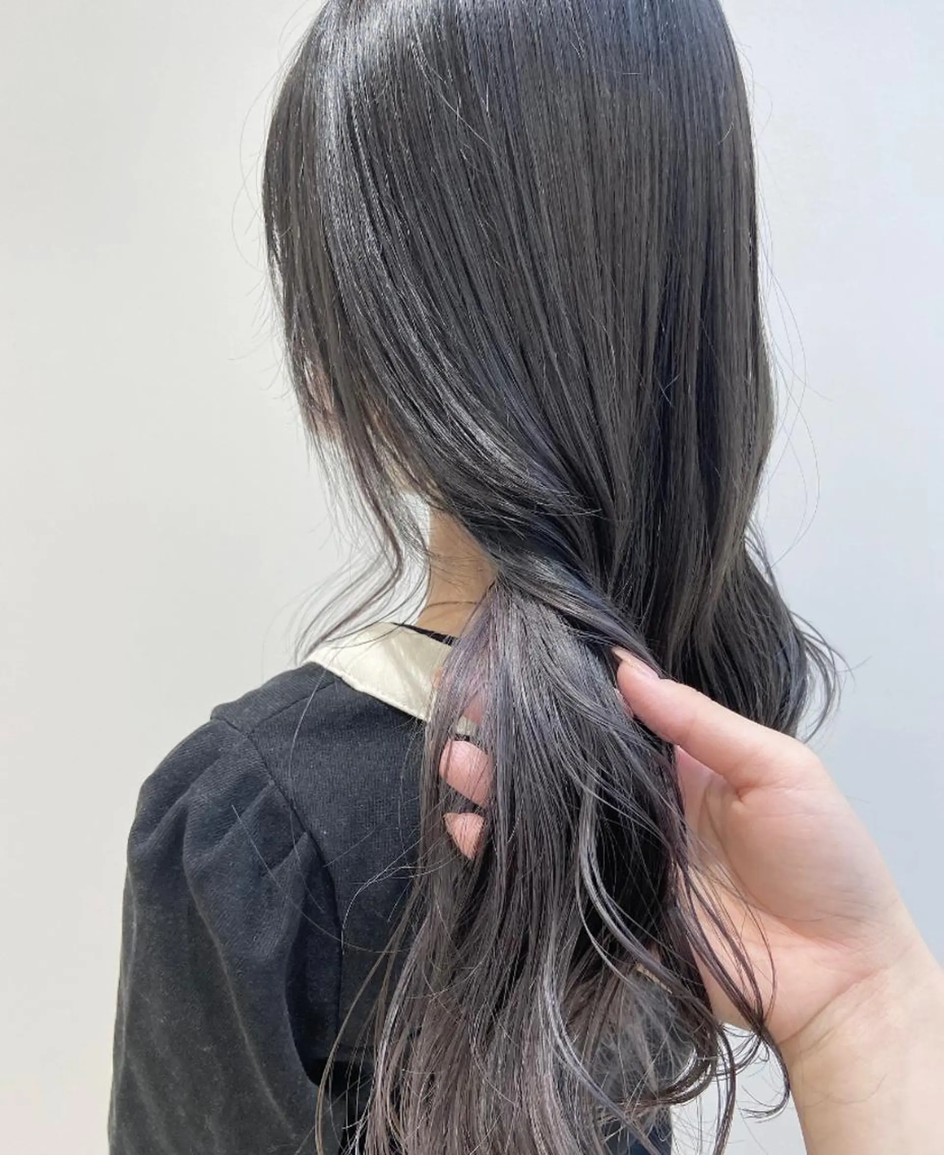 ロング カラー シルバー 韓国風愛されヘア 🇰🇷RITO🎀のヘアスタイル