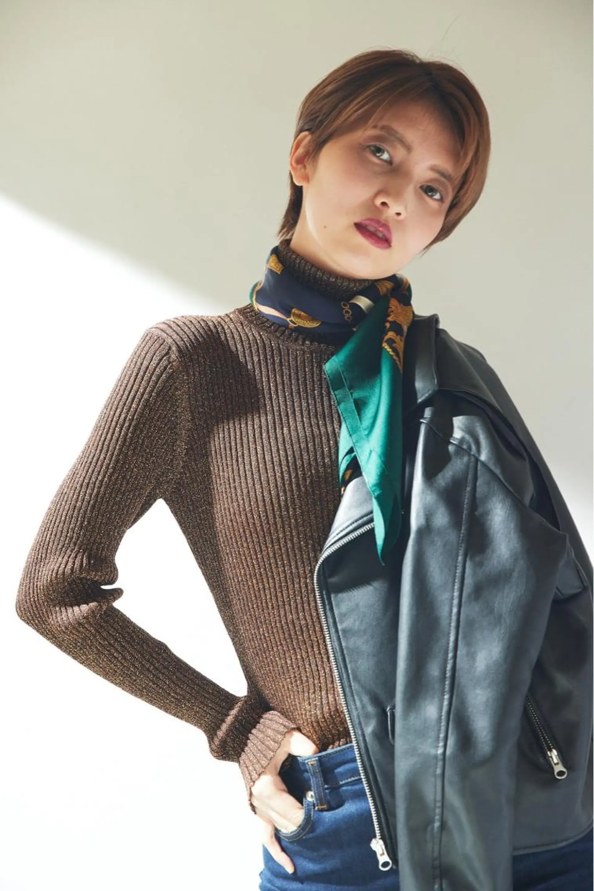 ショート カラー カット ヘアカラー トリートメント 🎨インナーカラー が得意👍新垣⚜️のヘアスタイル