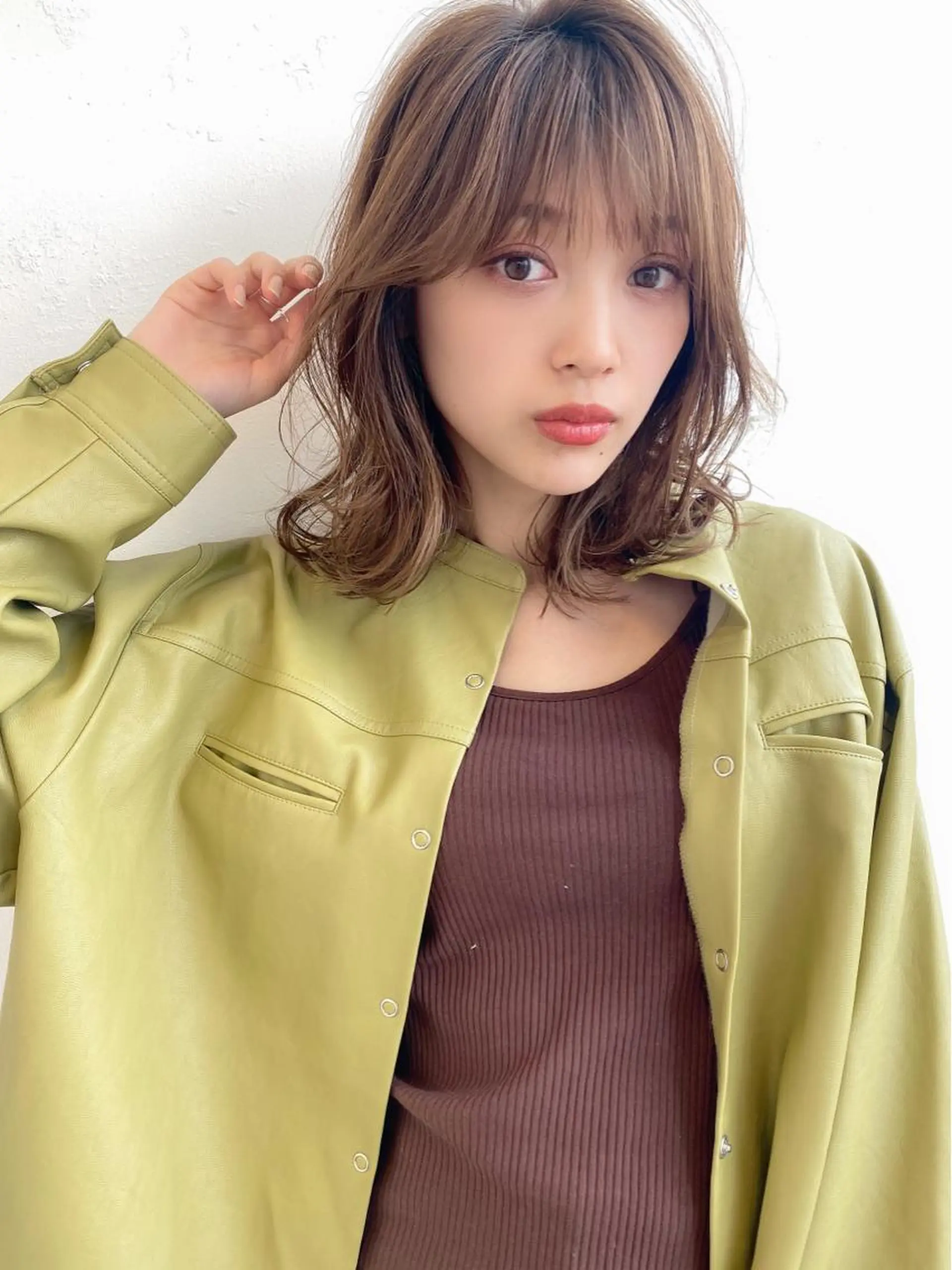 ミディアム くびれヘア くびれレイヤー レイヤーカット 鎌倉 彩のヘアスタイル